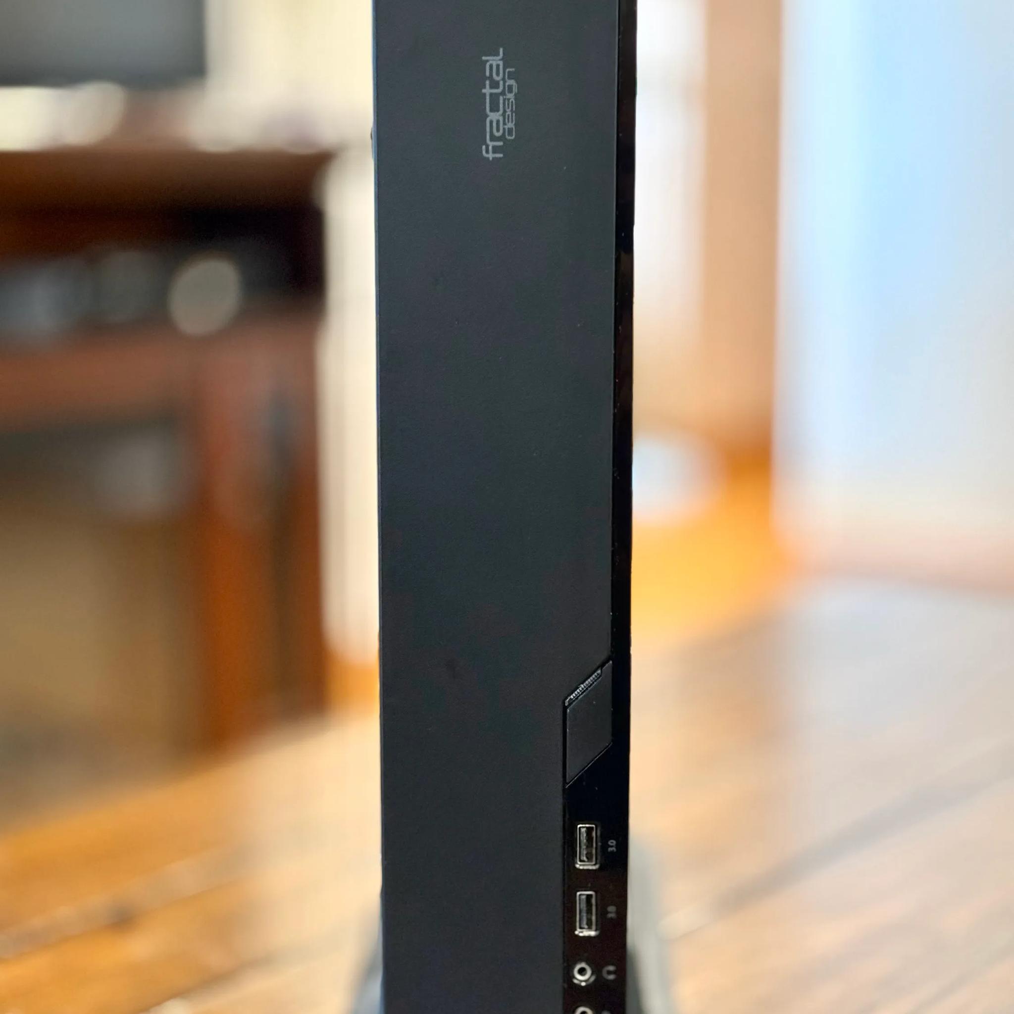 Console-Size Gaming PC for 1080p 60+ FPS Gaming | Small Form Factor Build | Home Theater PC Build