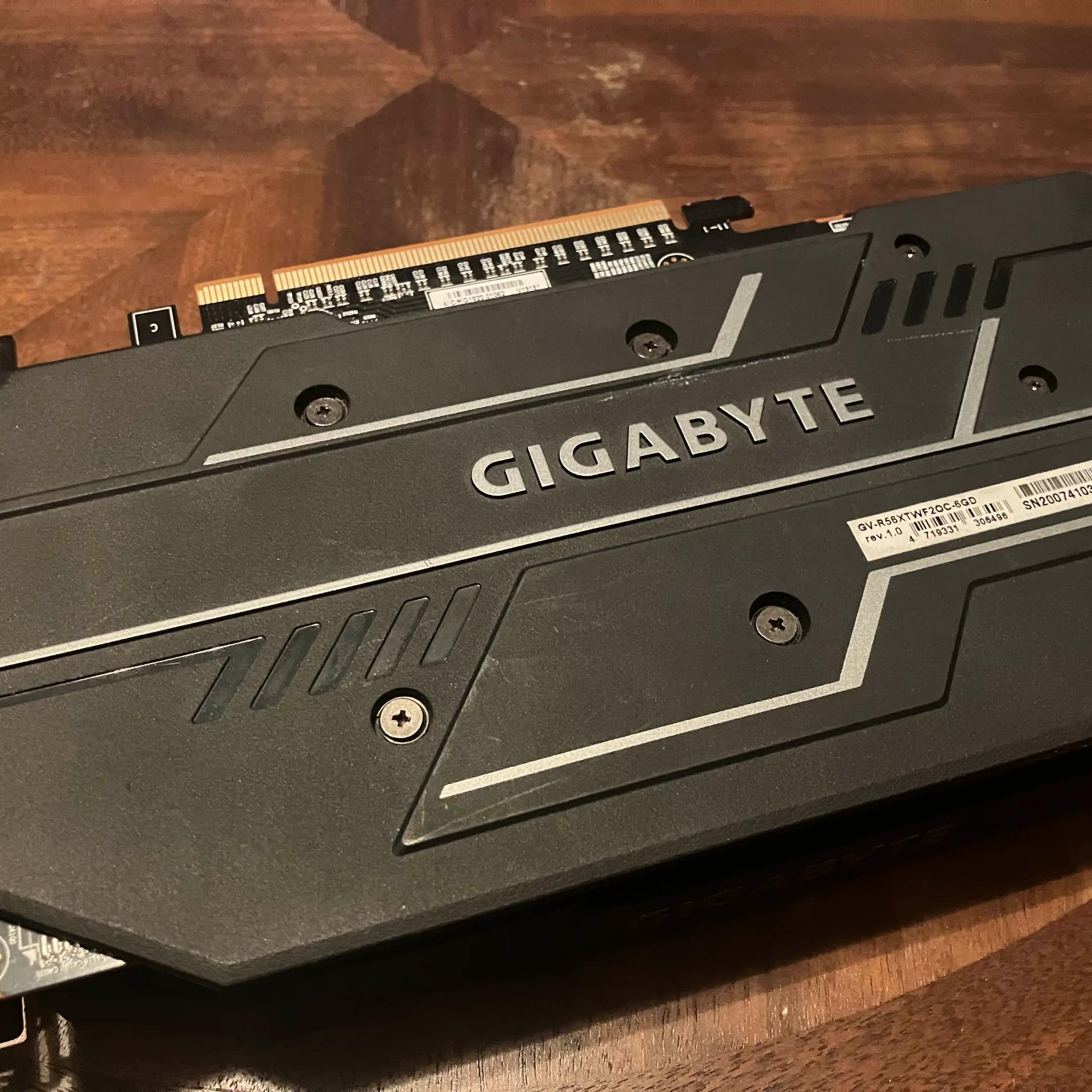 Gigabyte RX5600XT 6gb