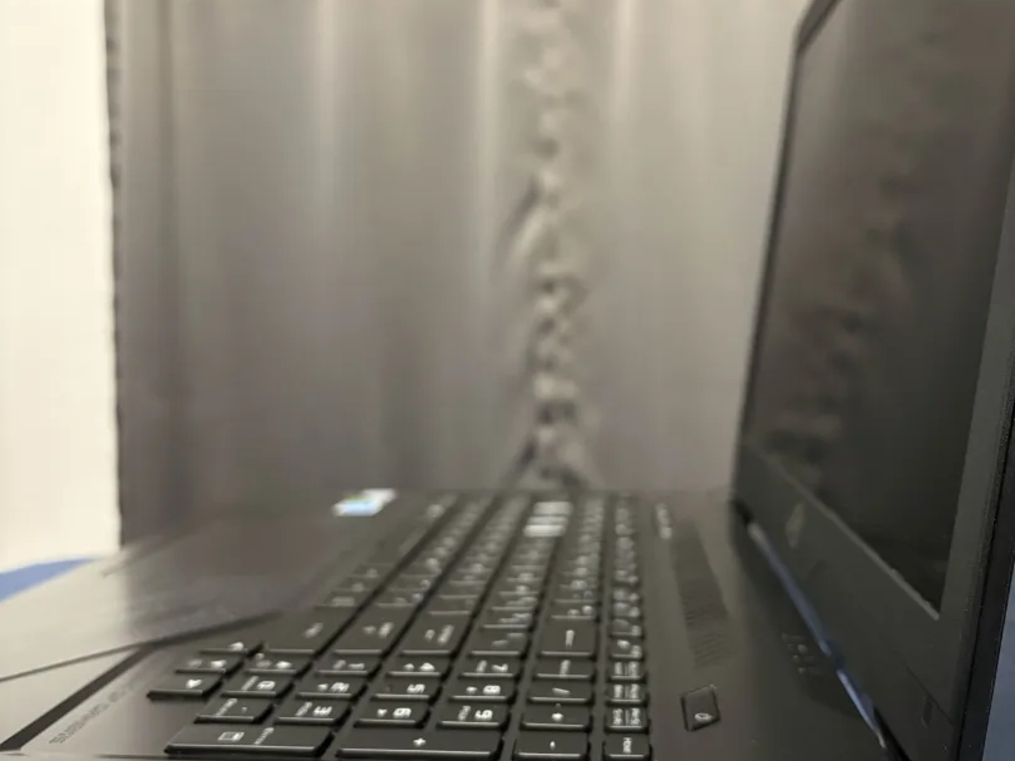 ASUS ROG Strix GL503GE Hero Edition Gaming Laptop 15.6" 120Hz i7-8750H GTX 1050 Ti 32GB RAM 1 TB