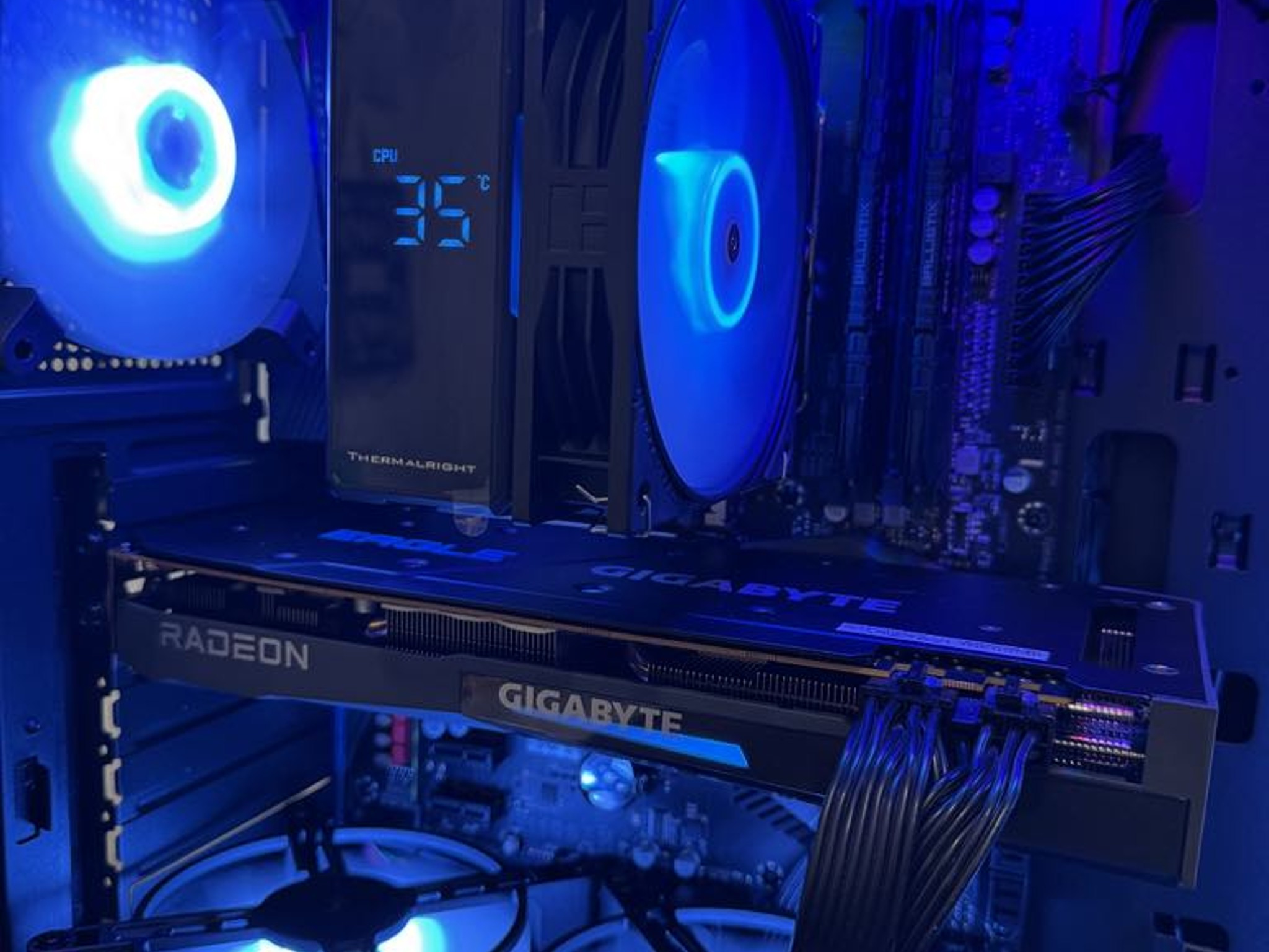 Gaming PC. RX 6750 XT 12GB Ryzen 5 5600x