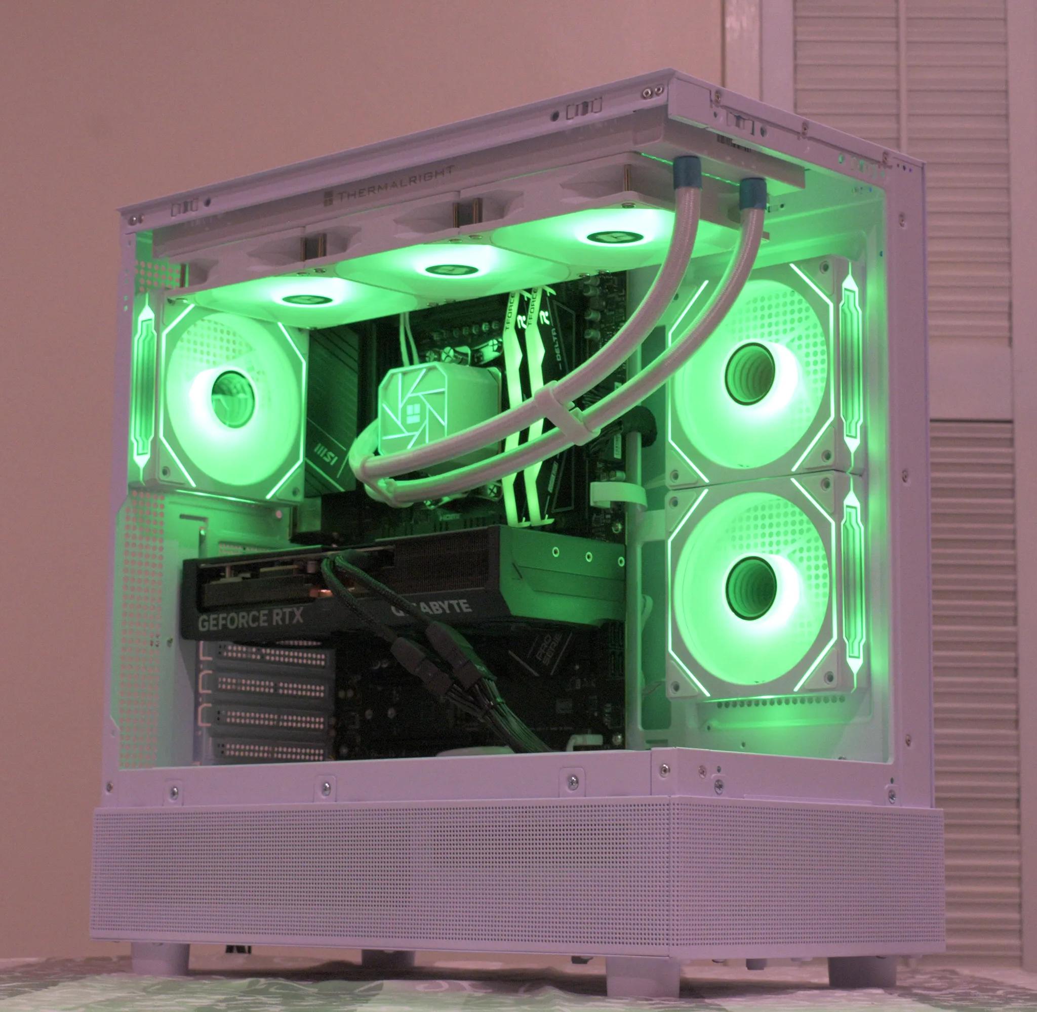 Gaming PC | Ryzen 7 7700X | RTX 4070ti 12GB | 32GB Ram DDR5 | 1TB nVME SSD | 1440p White Gaming PC