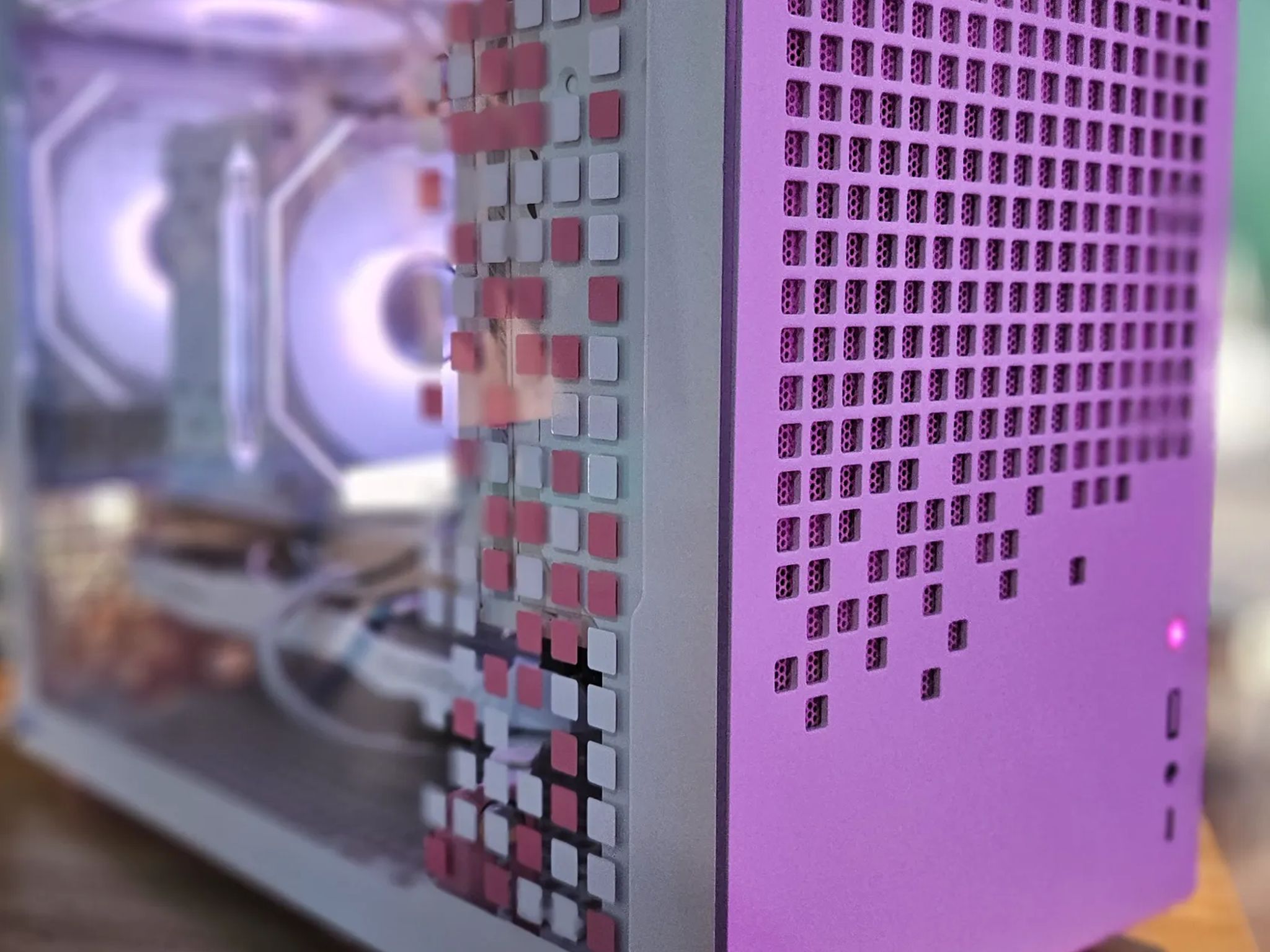 SFF Gaming System with 6 Core Xeon & RX 6600!