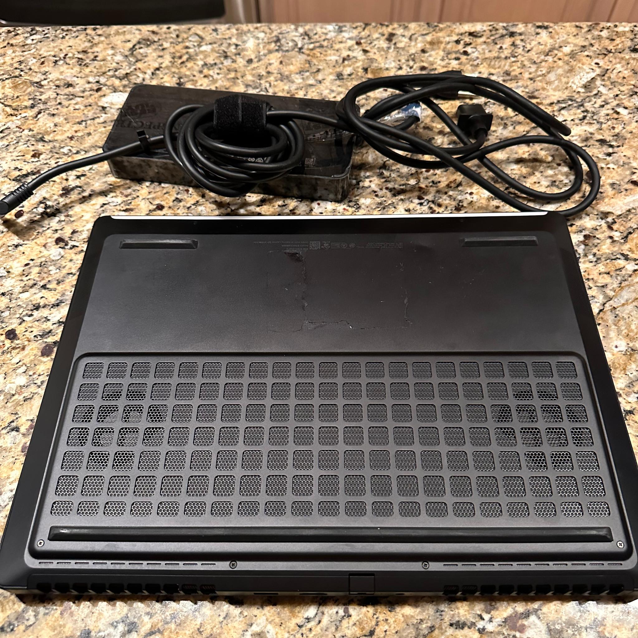 HP OMEN MAX 16" OLED 240Hz RTX 5080 - Intel Ultra 9 275HX - 32GB - 2TB SSD Gaming Laptop