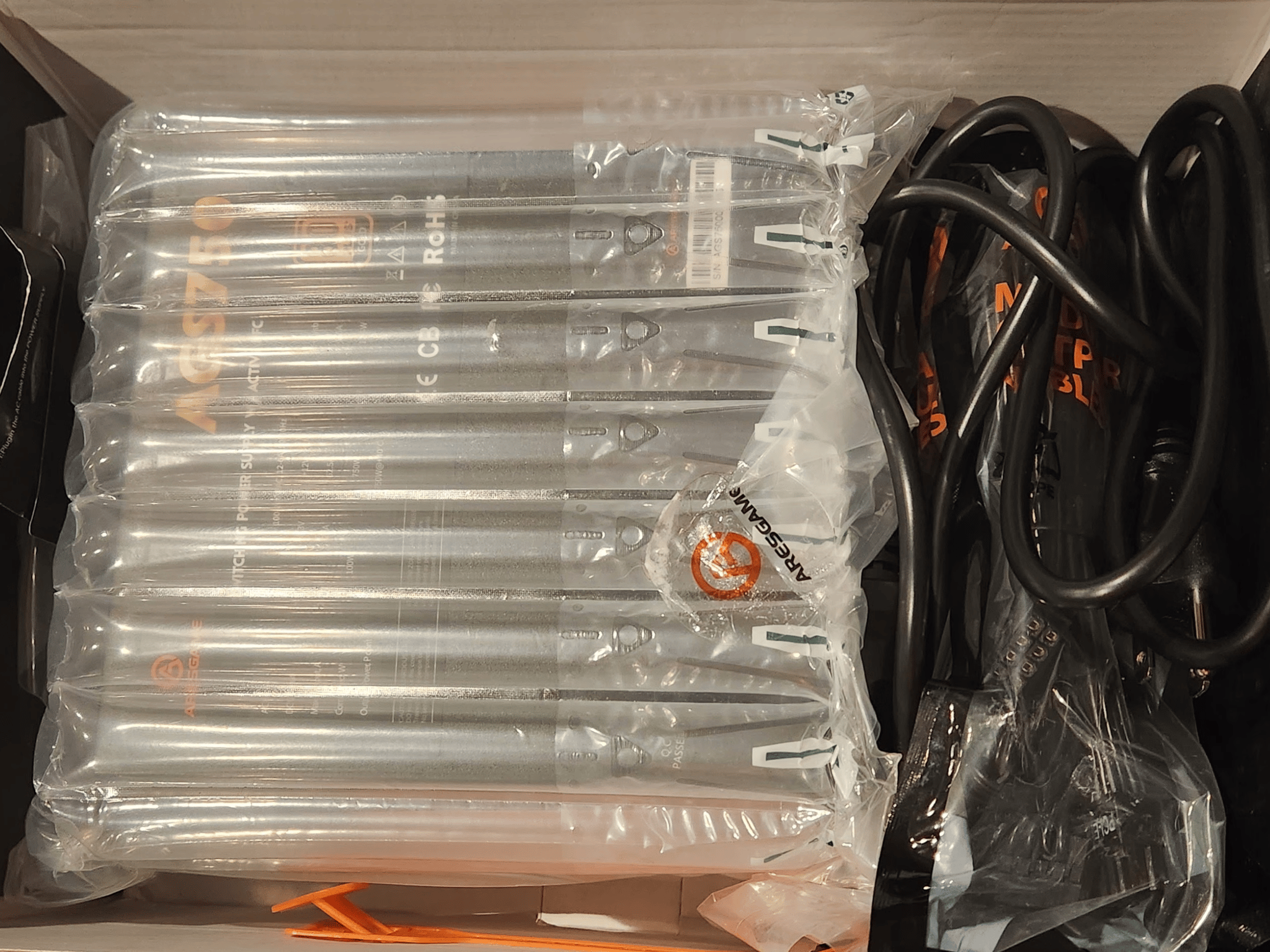 ARESGAME AGS750 750W 80+ Gold Power Supply