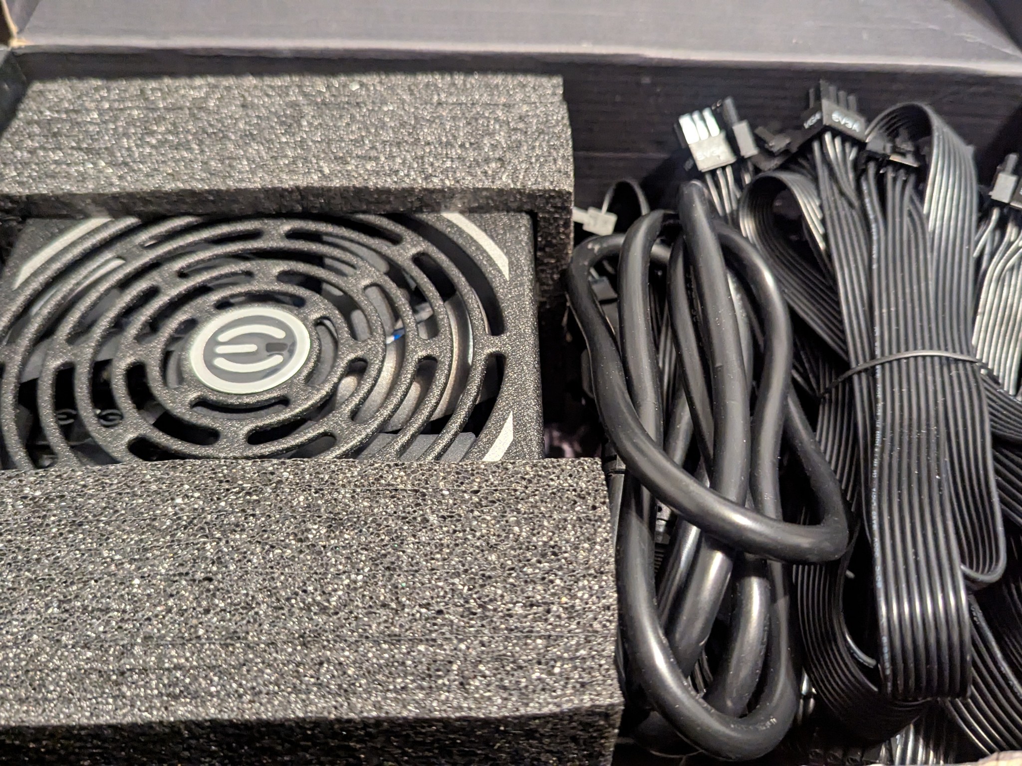 EVGA 1000w 80+ Platnium P3 power supply