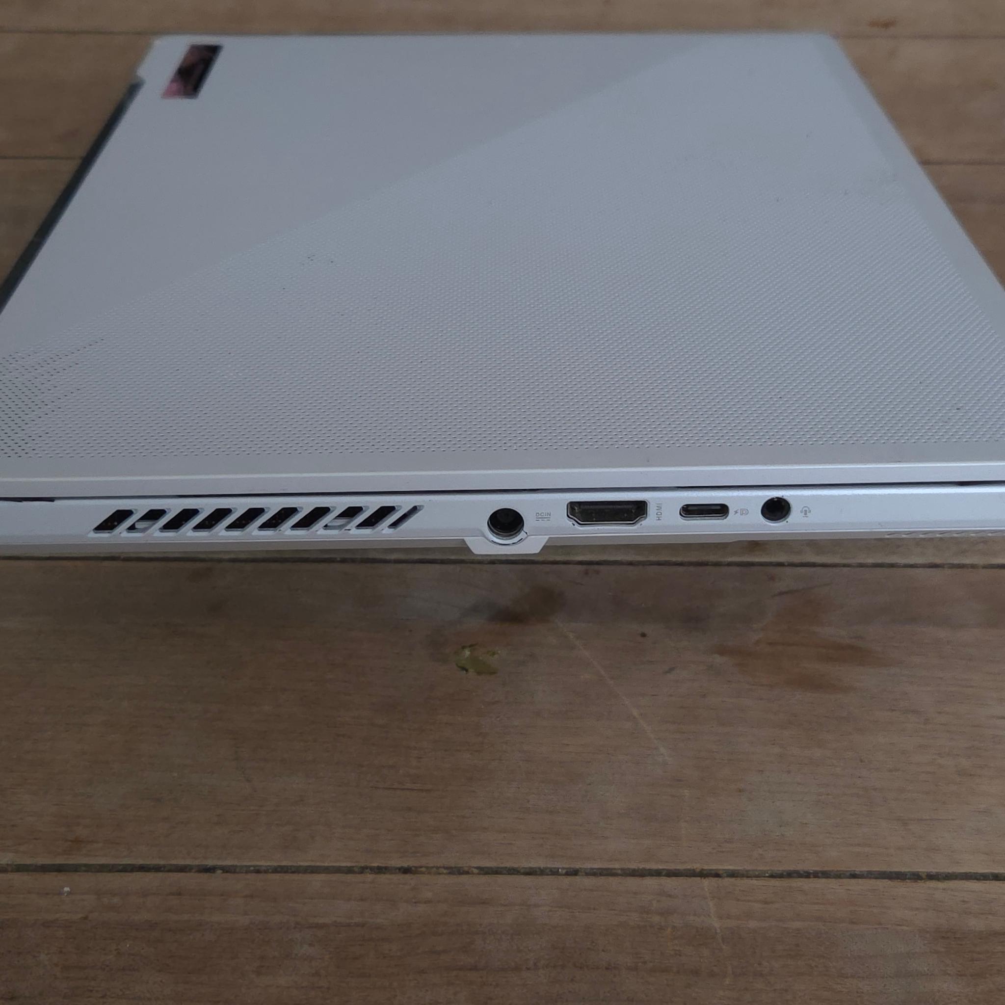 ASUS ROG Zephyrus G14 {2022} GA402RK Ryzen 9 6900HS / RX 6800S / 24GB / 1TB