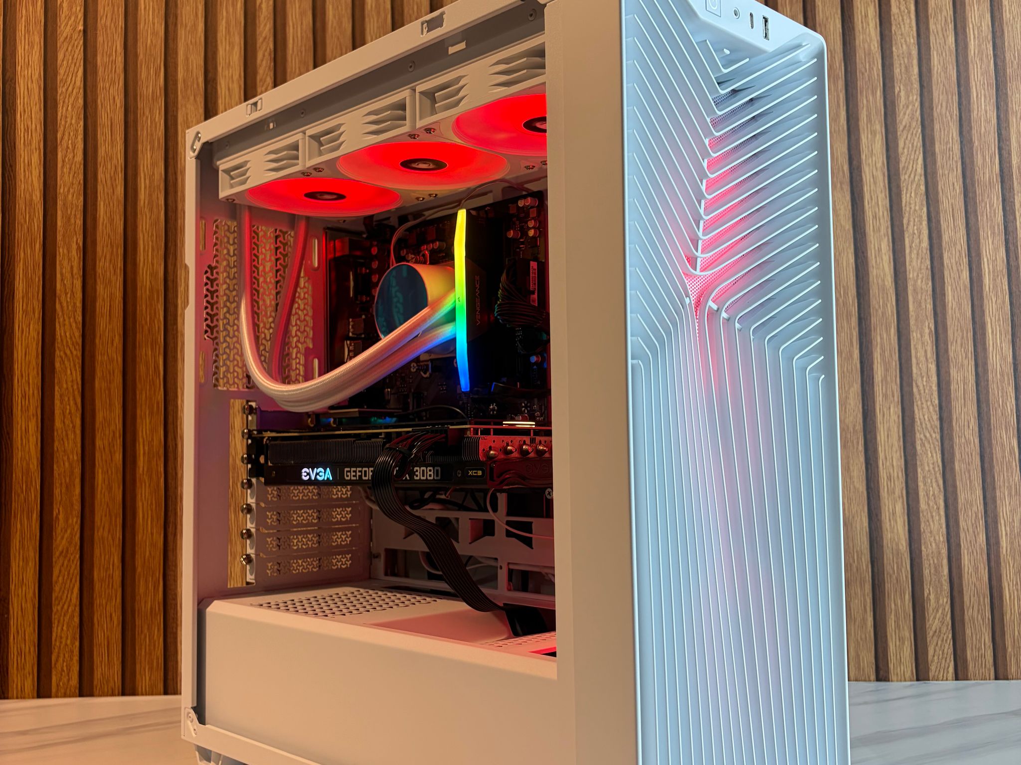 RTX 3080 | RYZEN 5 7600X | 16GB DDR5 | 360MM AIO | 750W | 1TB
