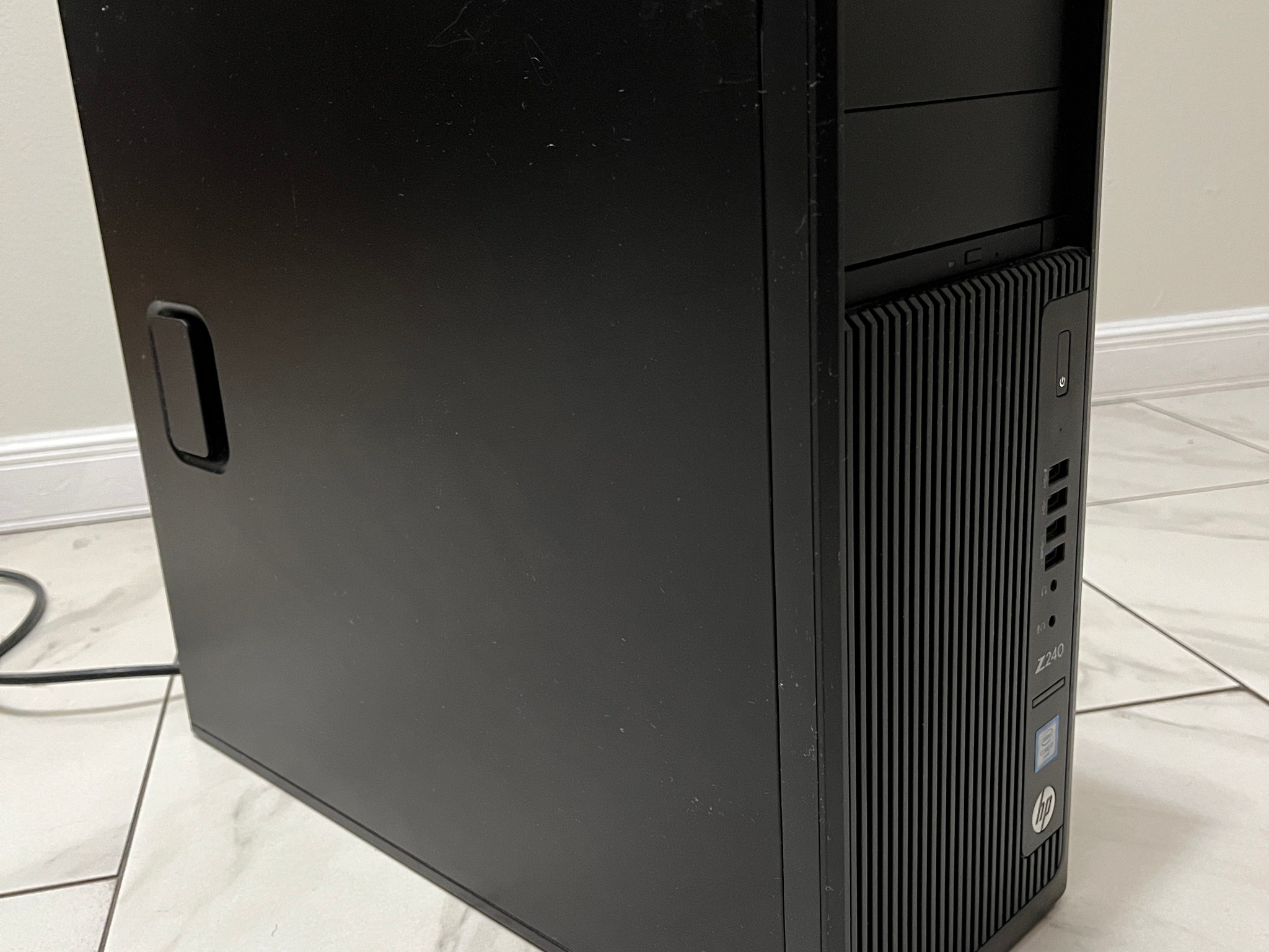 NVIDIA RTX 2060 SUPER, Intel i7-6700, 16GB RAM, 1.2TB Storage - HP Z240 Gaming PC w/Wi-Fi & BT