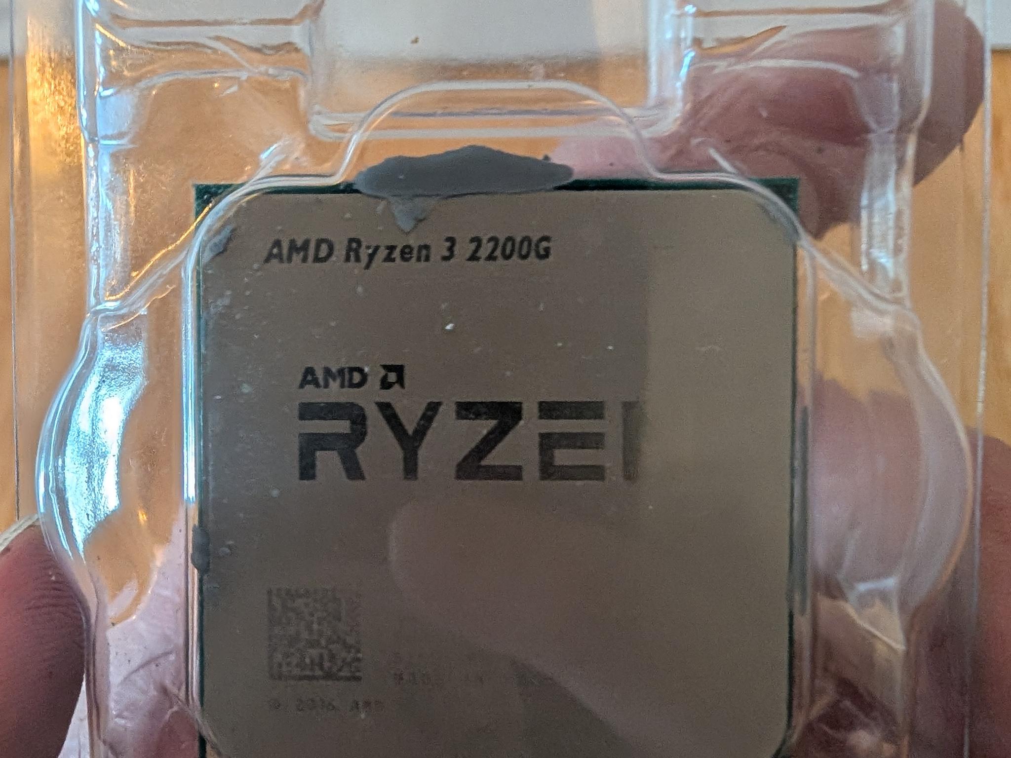 AMD Ryzen 3 2200G