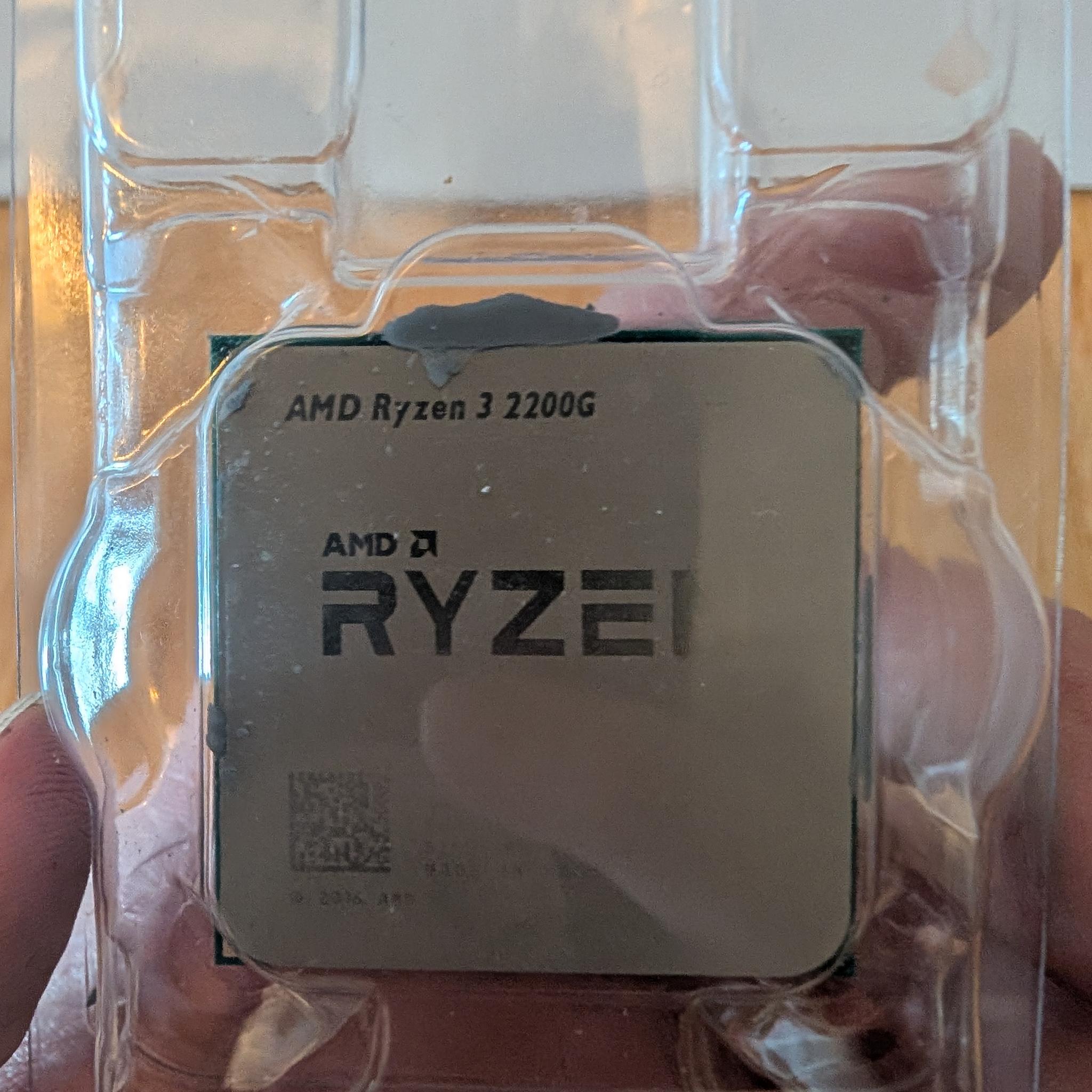 AMD Ryzen 3 2200G