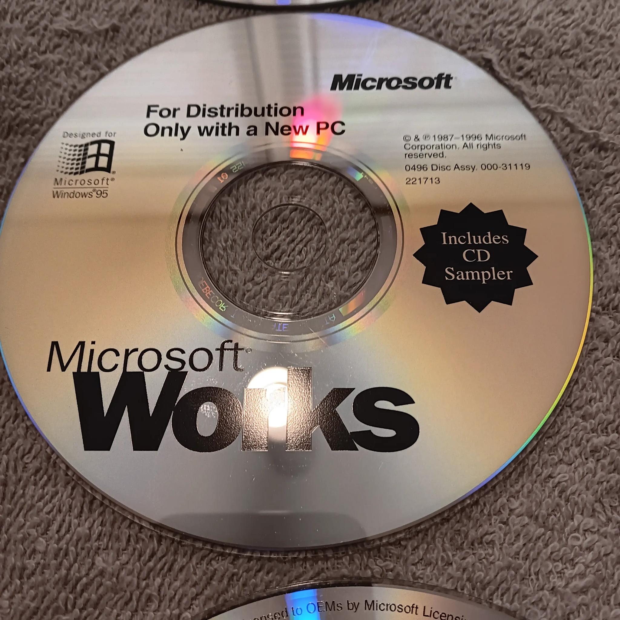 VERY RARE OEM Windows 95 USB W/ 5 Original Companion Disks and Key