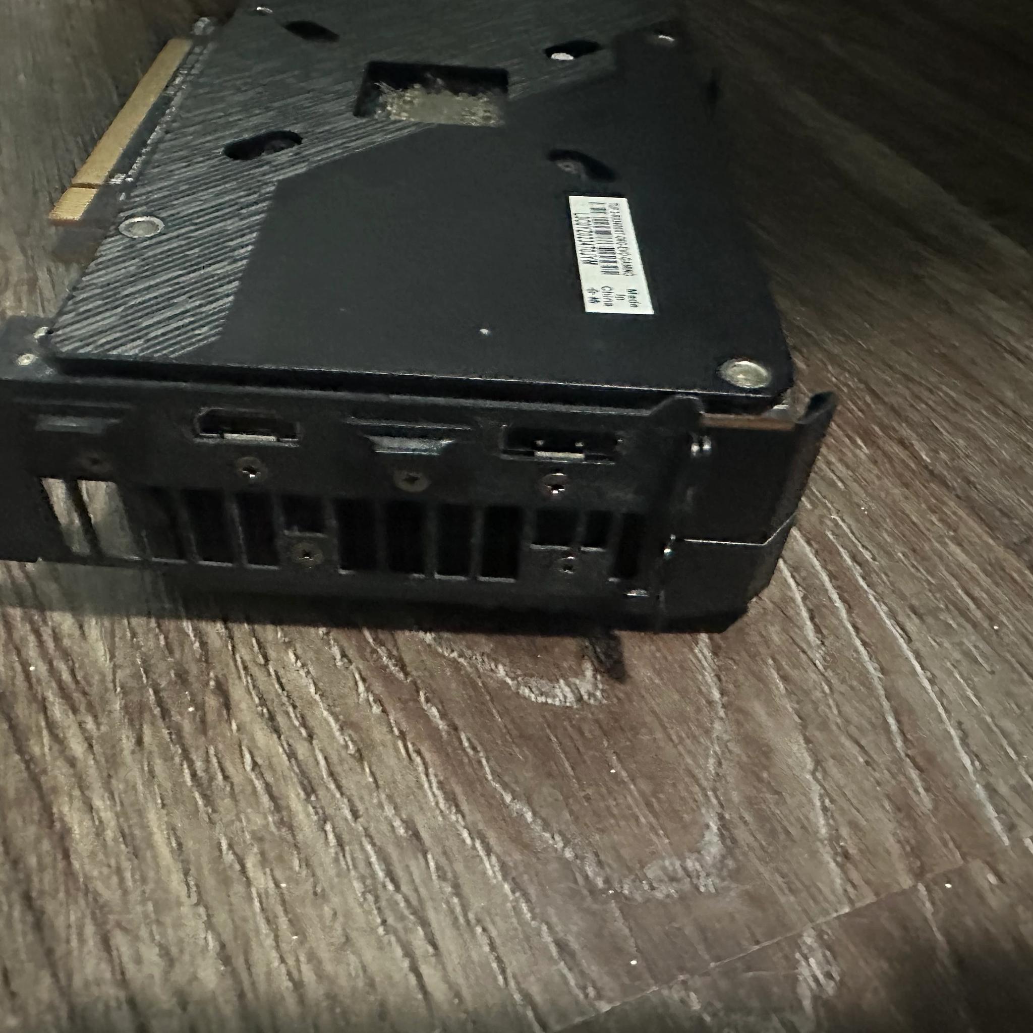 Asus TUF Radeon RX 5600xt