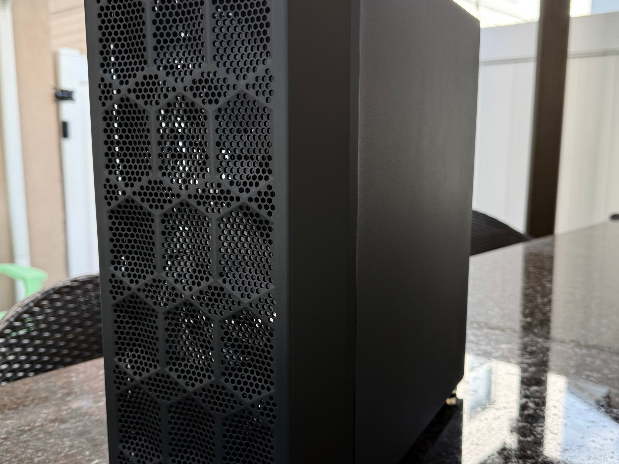 Ryzen 5 9600x|RTX 4070|1.25 SSD|32 GB DDR5 6000MT/s|aRGB - see description about SSD storage