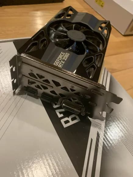 |GOOD CONDITION| NVIDIA GEFORCE RTX 2060