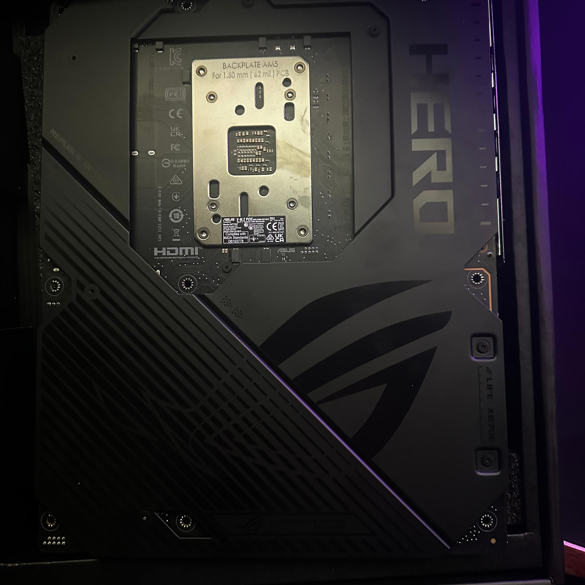 ASUS rog x870e crosshair hero