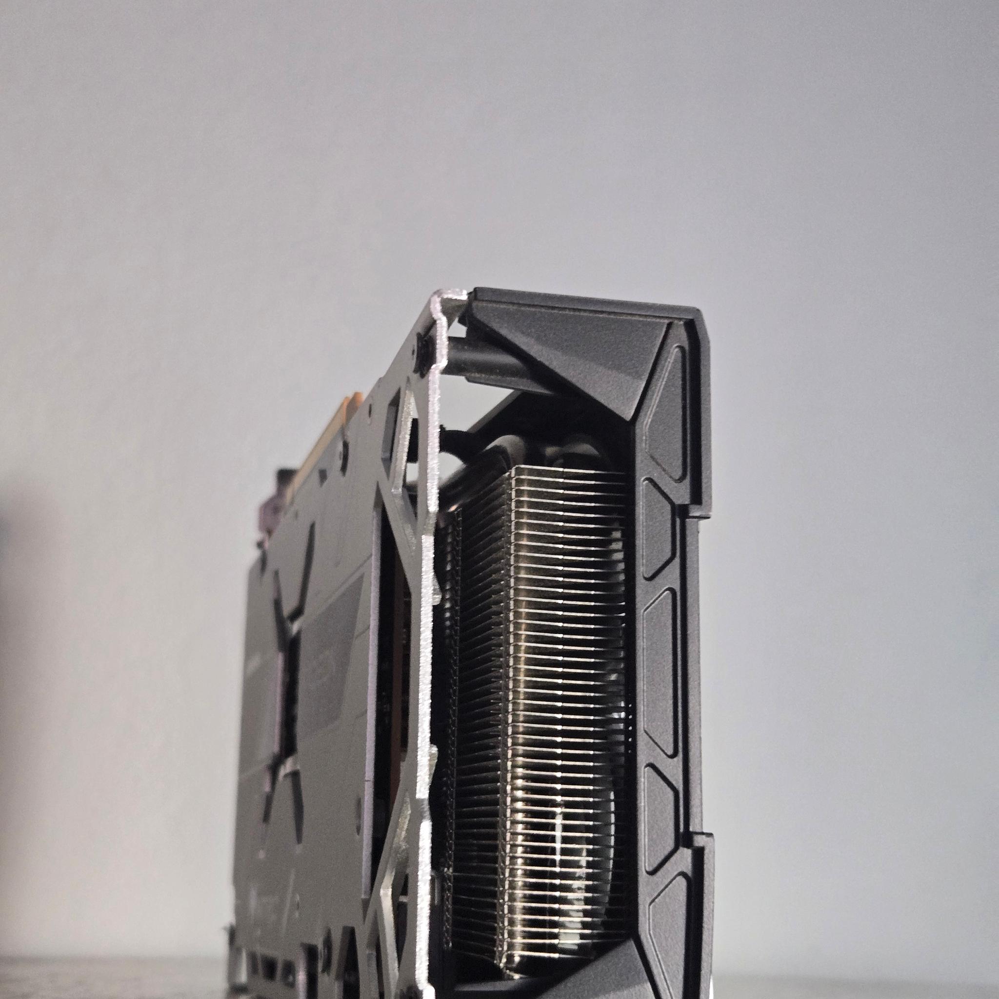 RX 6600 XT | Sapphire Nitro+ | RGB