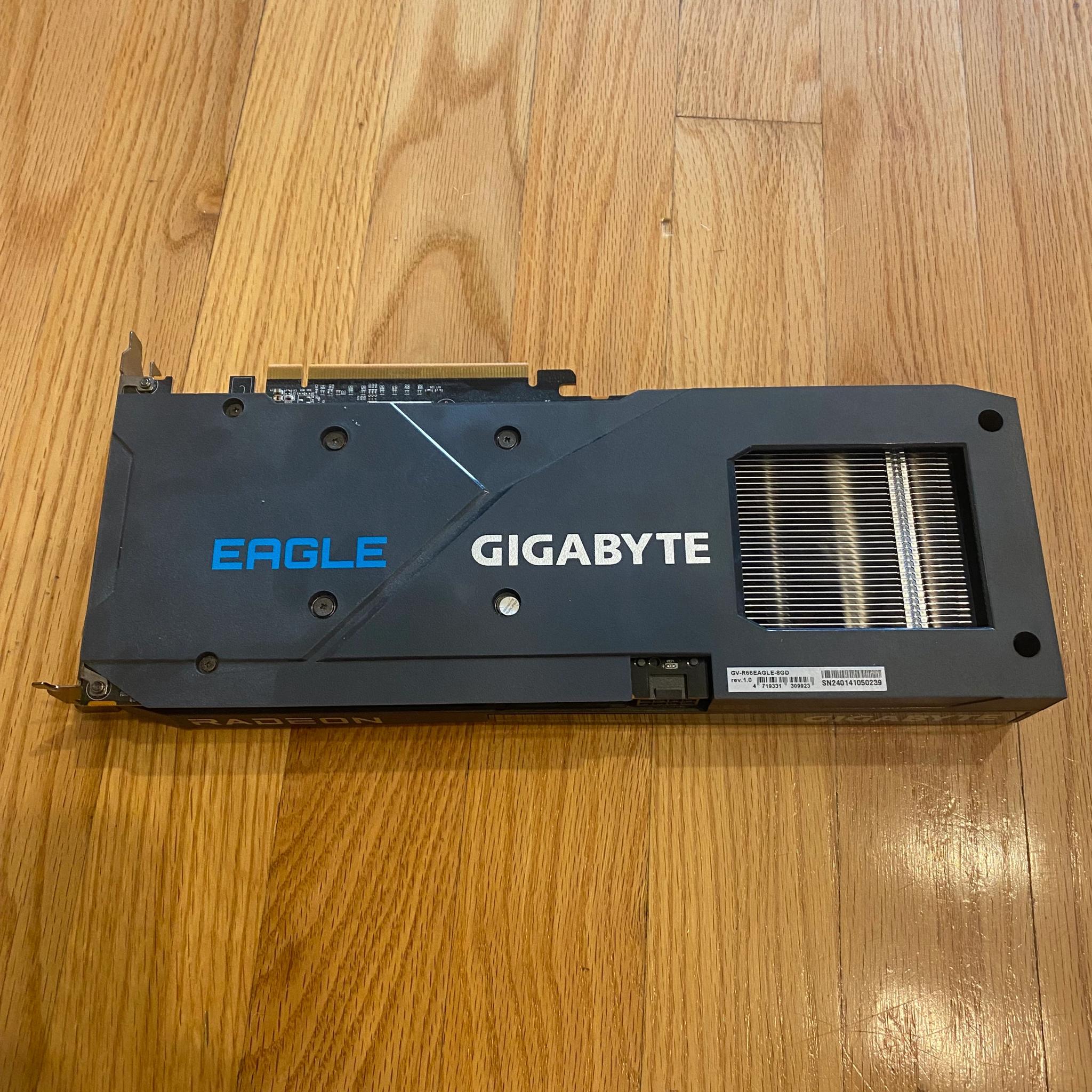 GIGABYTE Radeon RX 6600 EAGLE - WINDFORCE 3X Cooling System, 8GB 128-bit GDDR6