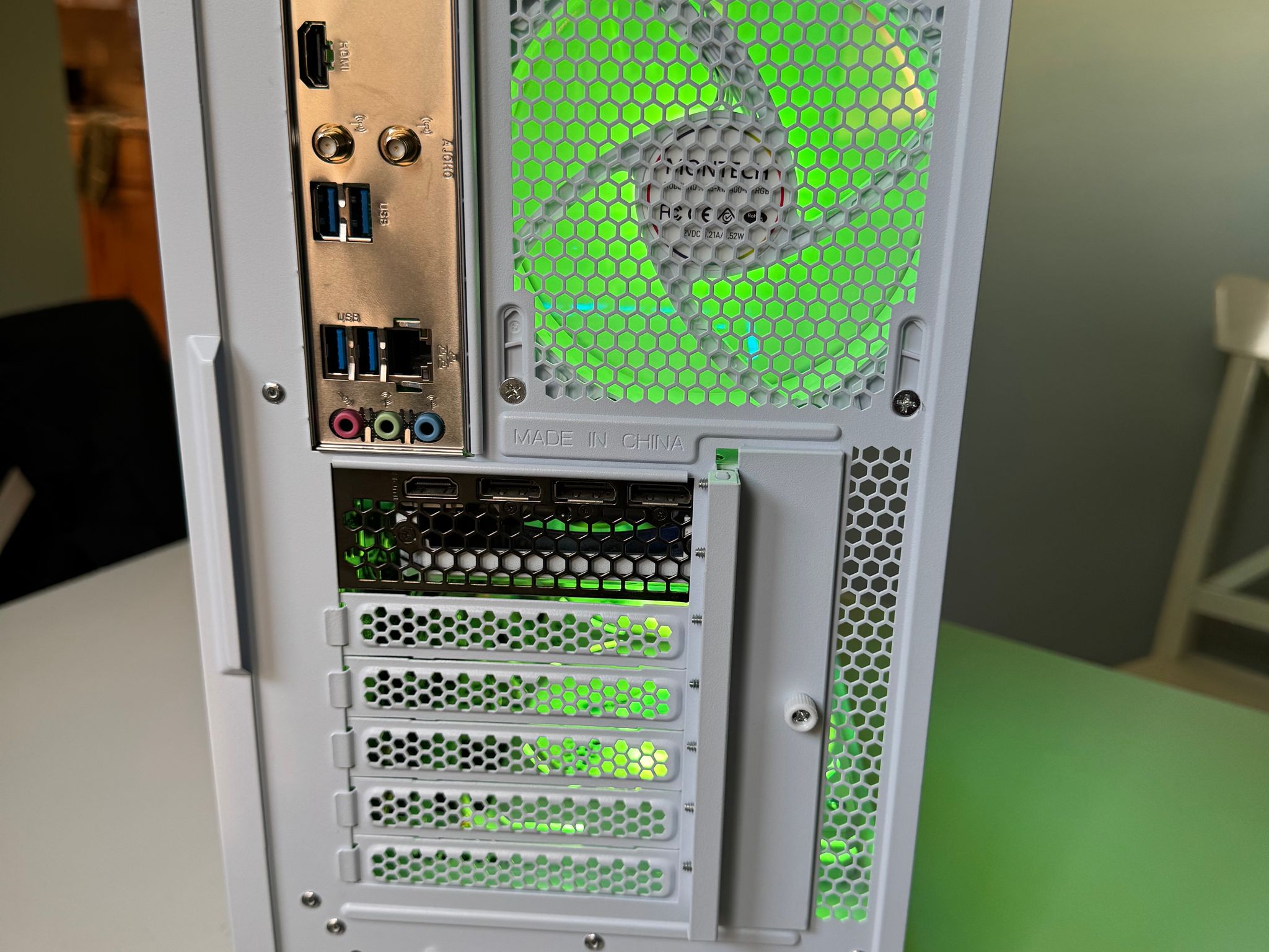 Frost Apex  | Custom Gaming PC | 3060 TI - R5 5500 - 16GB Ram - 1tb SSD