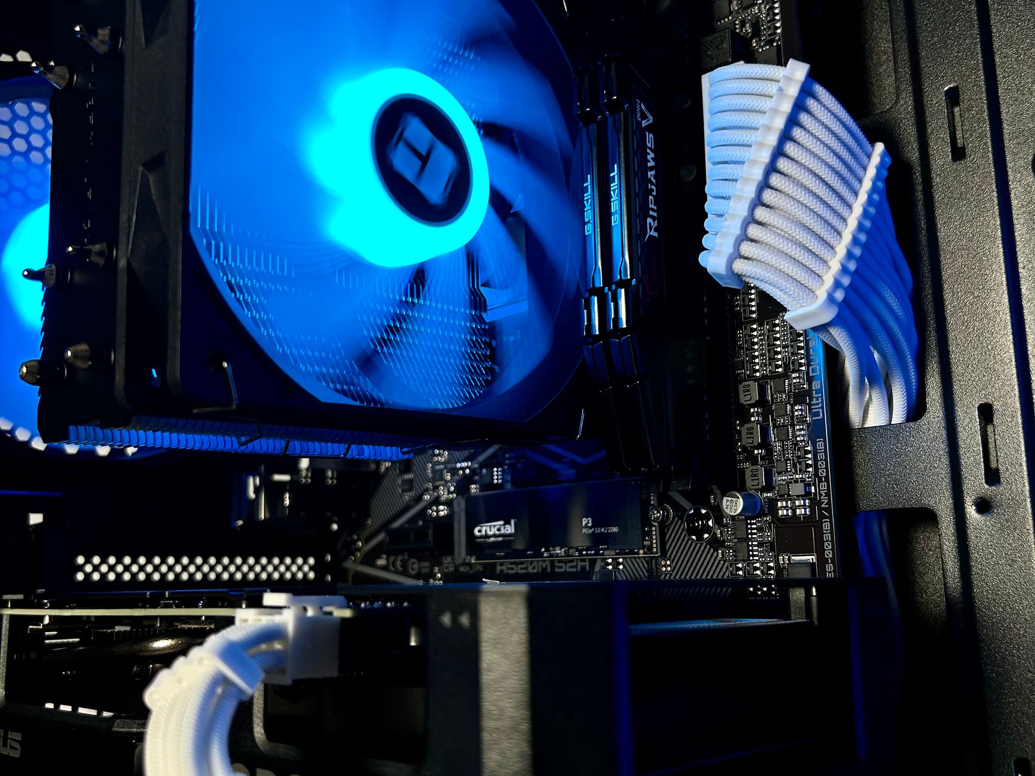 RTX 4060 | Ryzen 5 5600 | 1TB NVME | 16GB 3600MHz