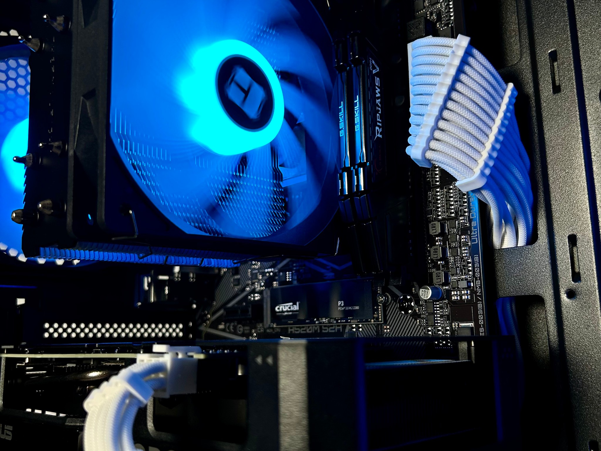 RTX 4060 | Ryzen 5 5600 | 1TB NVME | 16GB 3600MHz