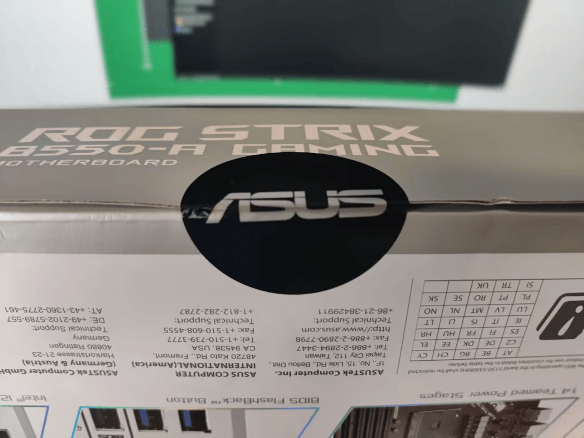 BNIB ASUS ROG STRIX B550-A GAMING Motherboard