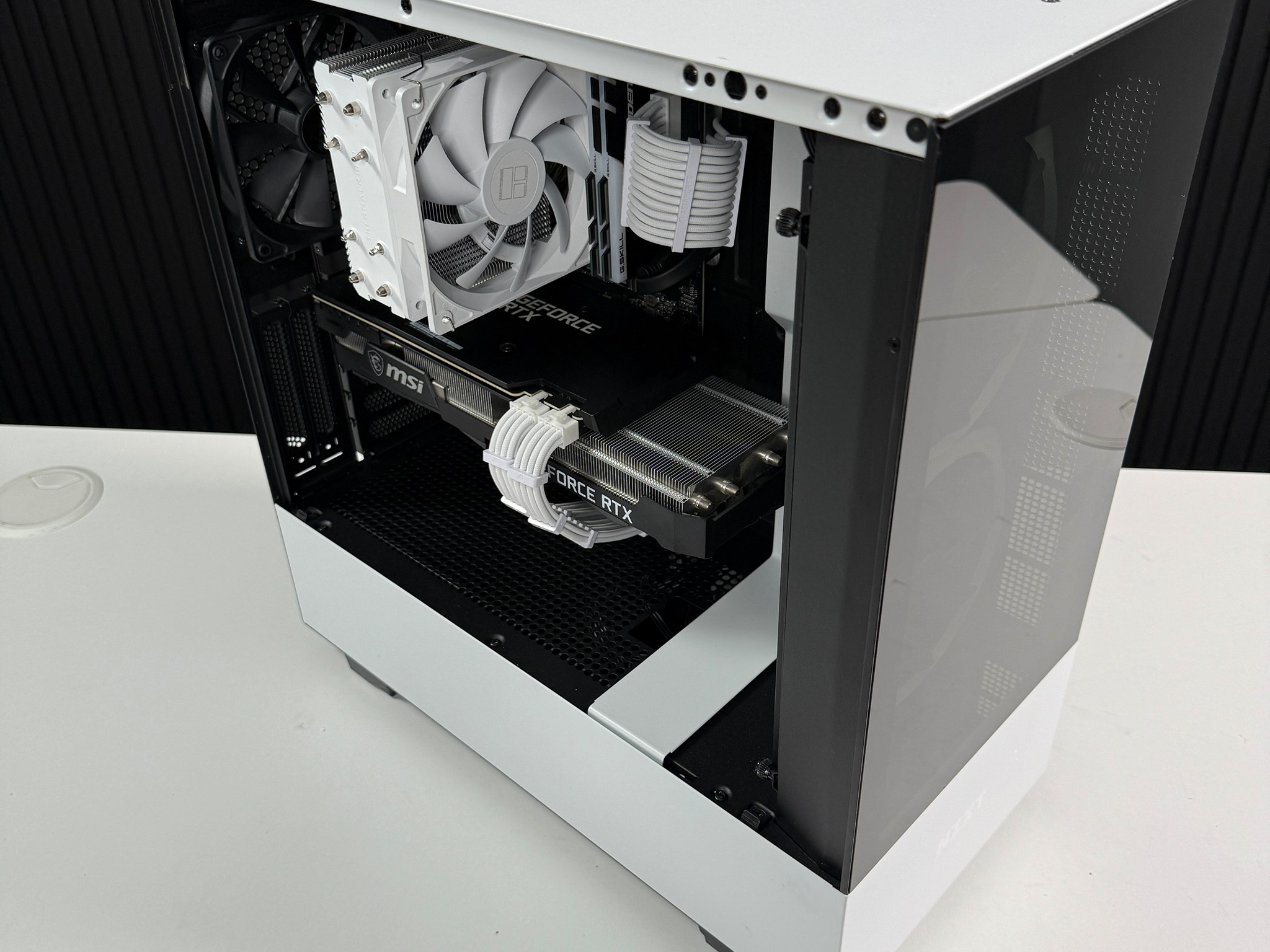Clean 1440P Gaming PC (RYZEN 5, RTX 3070)