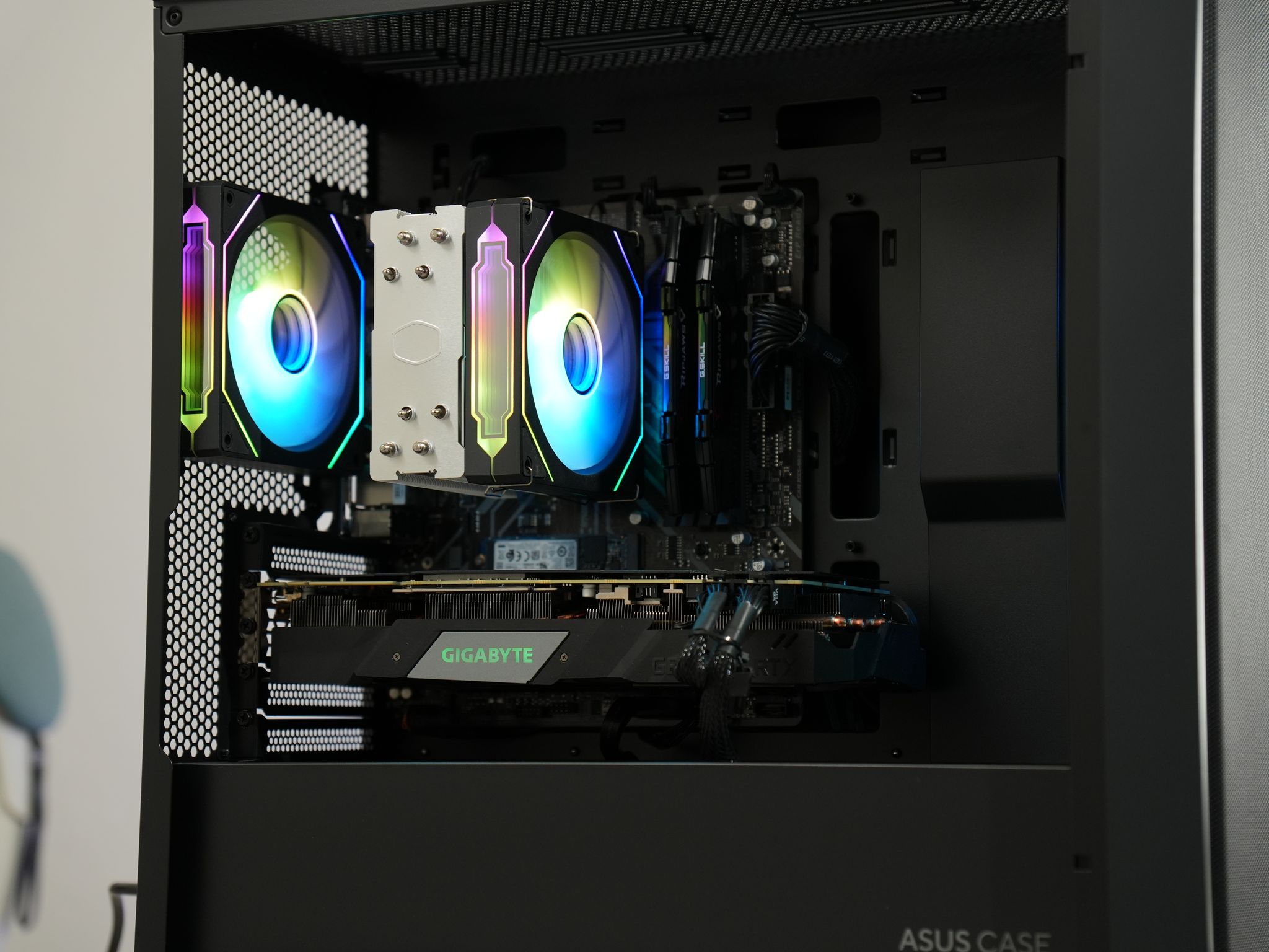 Gaming PC | RTX 2070 S + RYZEN 5 3600 | 16GB RAM | 1TB SSD | WIFI/ BT | WINDOWS 11 |