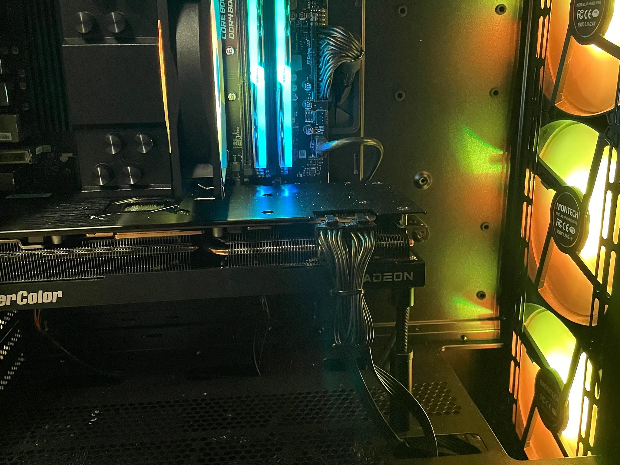 Custom Built AMD gaming PC, R7 5800x, 7800xt. Gaming, Streaming, WiFi, Ethernet.