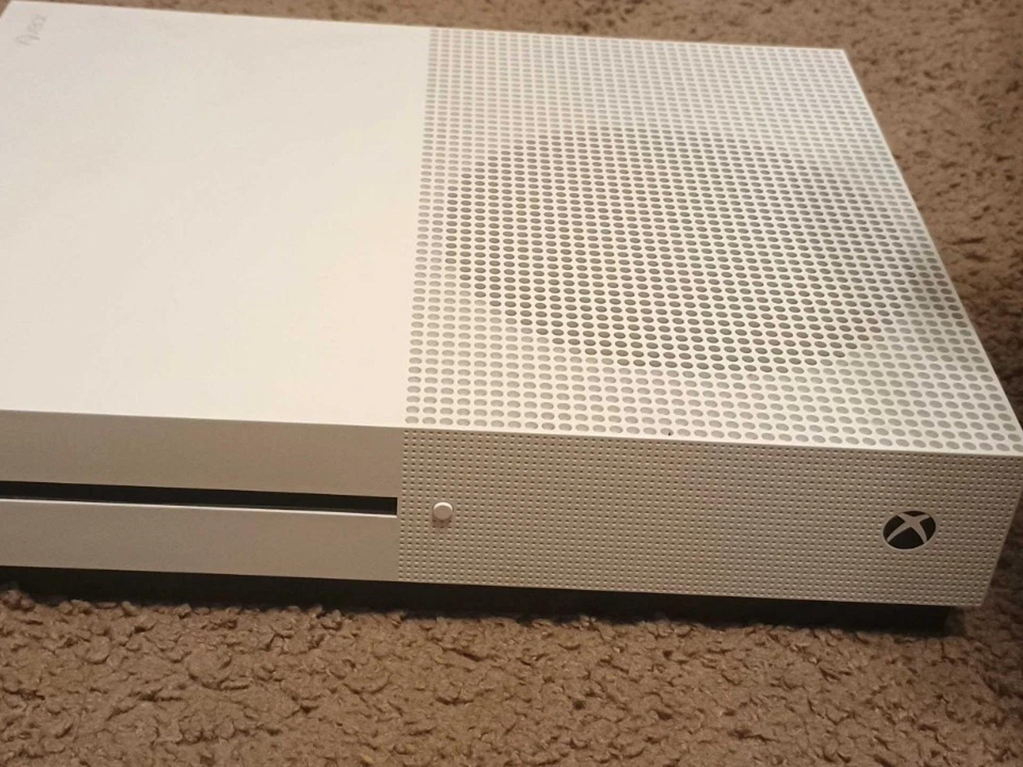 Microsoft Xbox One S 1TB Console - White (9 Game Bundle + Controller!)