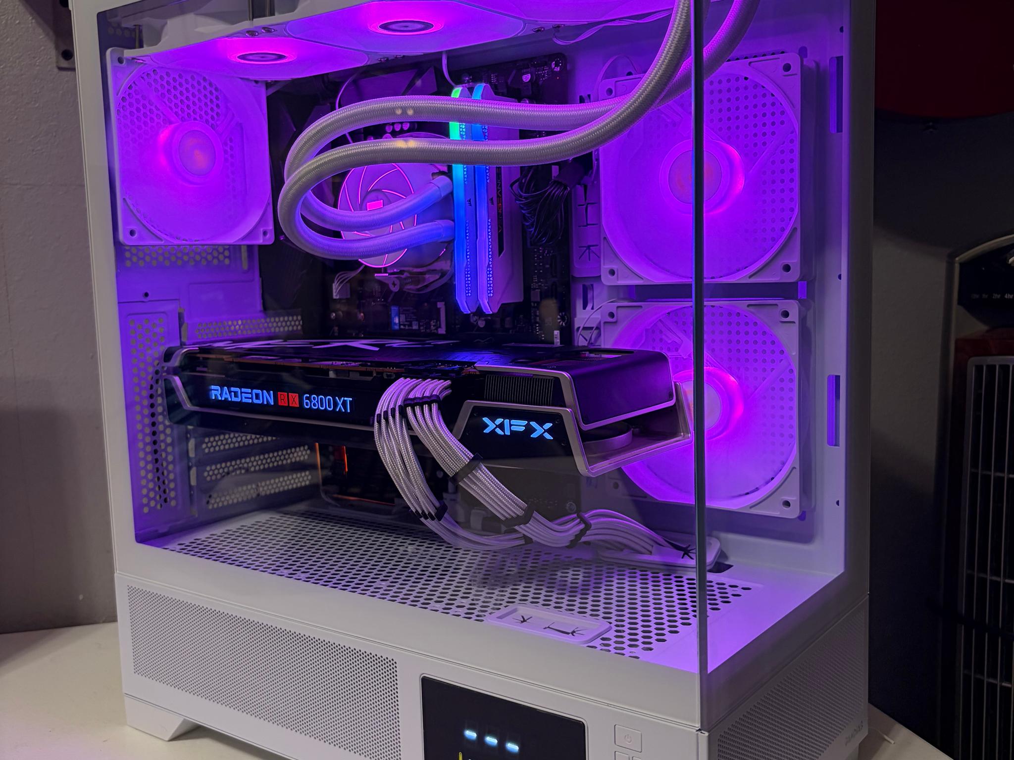 AMD Radeon RX 6800 XT - Image 1
