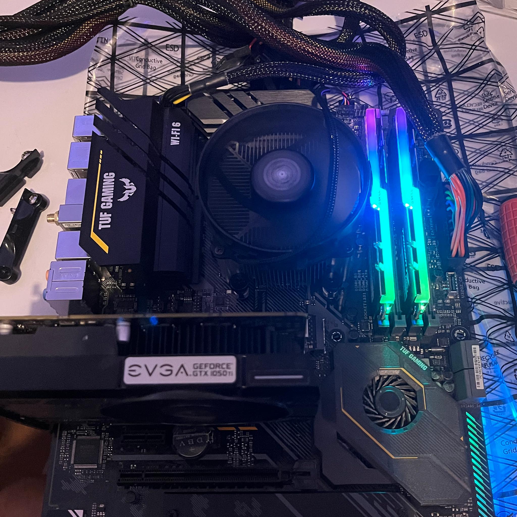 Ryzen 5 5600X + Tuf Gaming X570-PRO(Wifi) + 32 Trident Zeo RGB DDR4 3200 Combo/Bundle