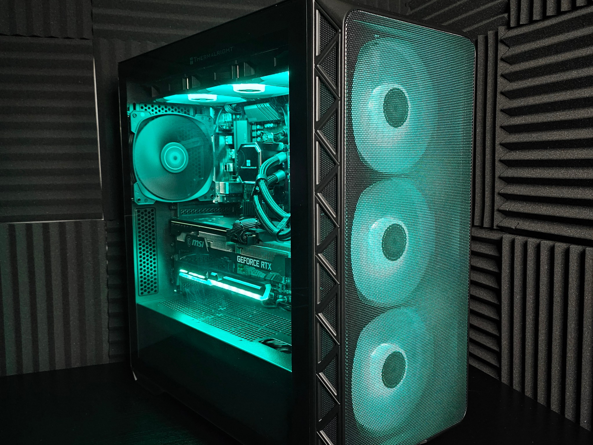 903 Lightup! Ryzen 7 3700X | RTX 3070 | 16GB DDR4 | 1TB SSD | Windows 11 | Gaming PC