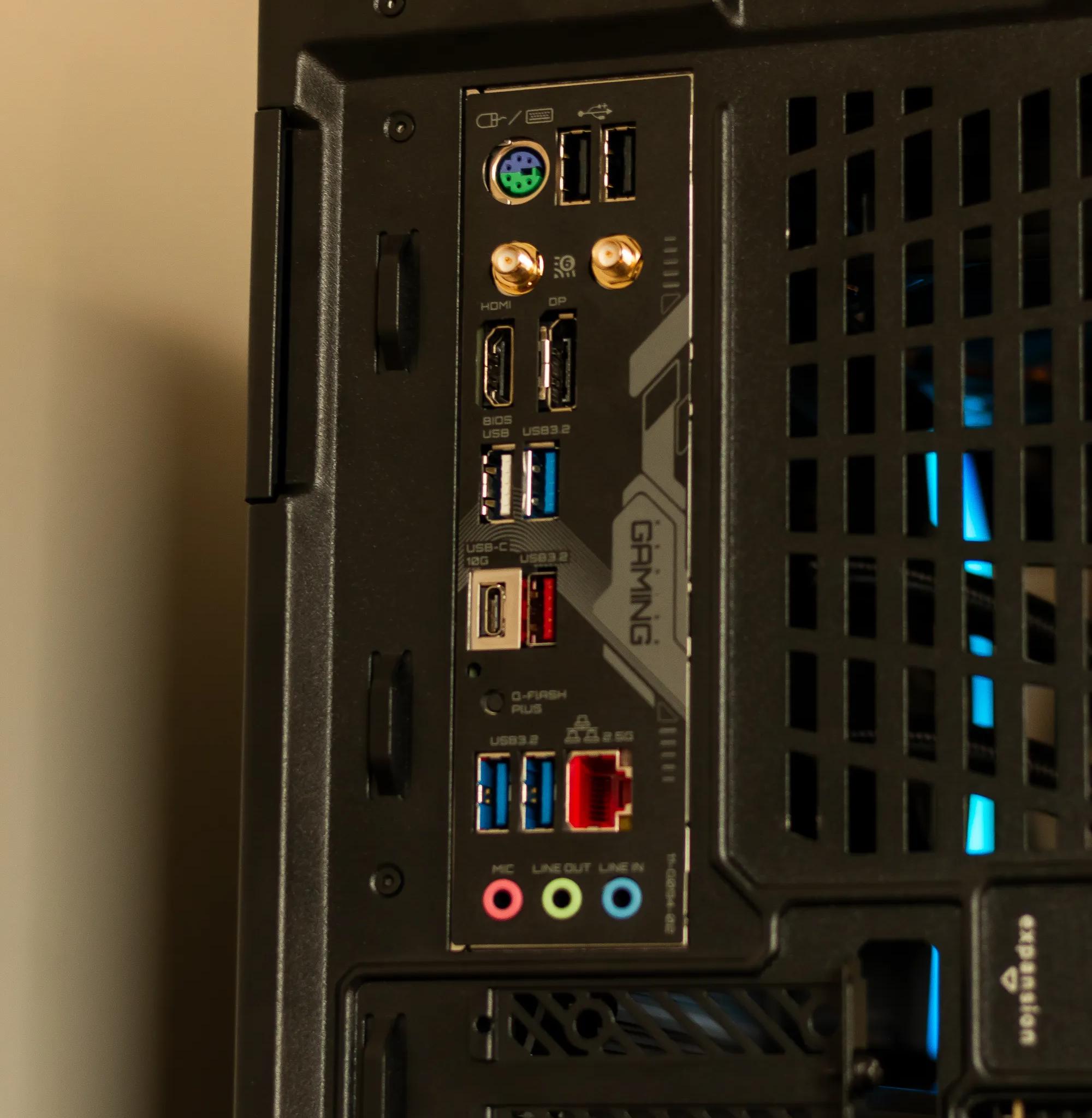 RTX 5070 Gaming/Workstation PC | Ryzen 7 7700x | 32gb DDR5 | 2TB SSD | Windows 11 Pro | WIFI + BT