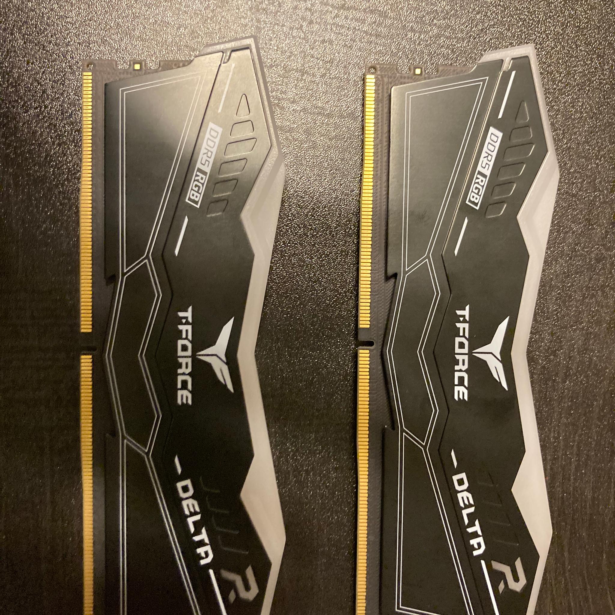 DDR5 32 GB T-FORCE DELTA RGB DDR5-6000