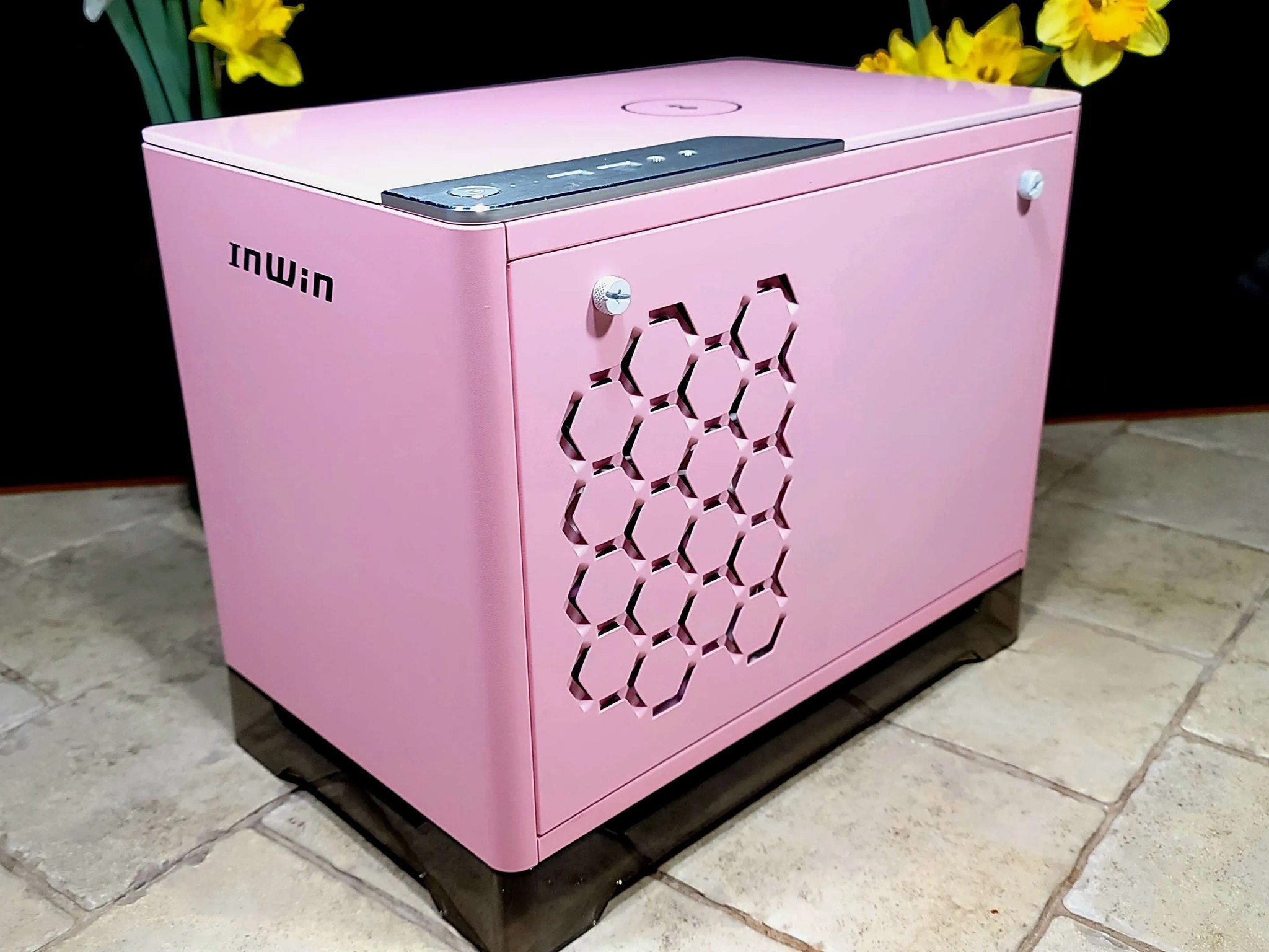 Kawai desu! RTX 3060 TI, Core i5 10600, 32 Gb DDR4, B560i MB, 1.25Tb SSDs, WiFi, Bluetooth, 750W!
