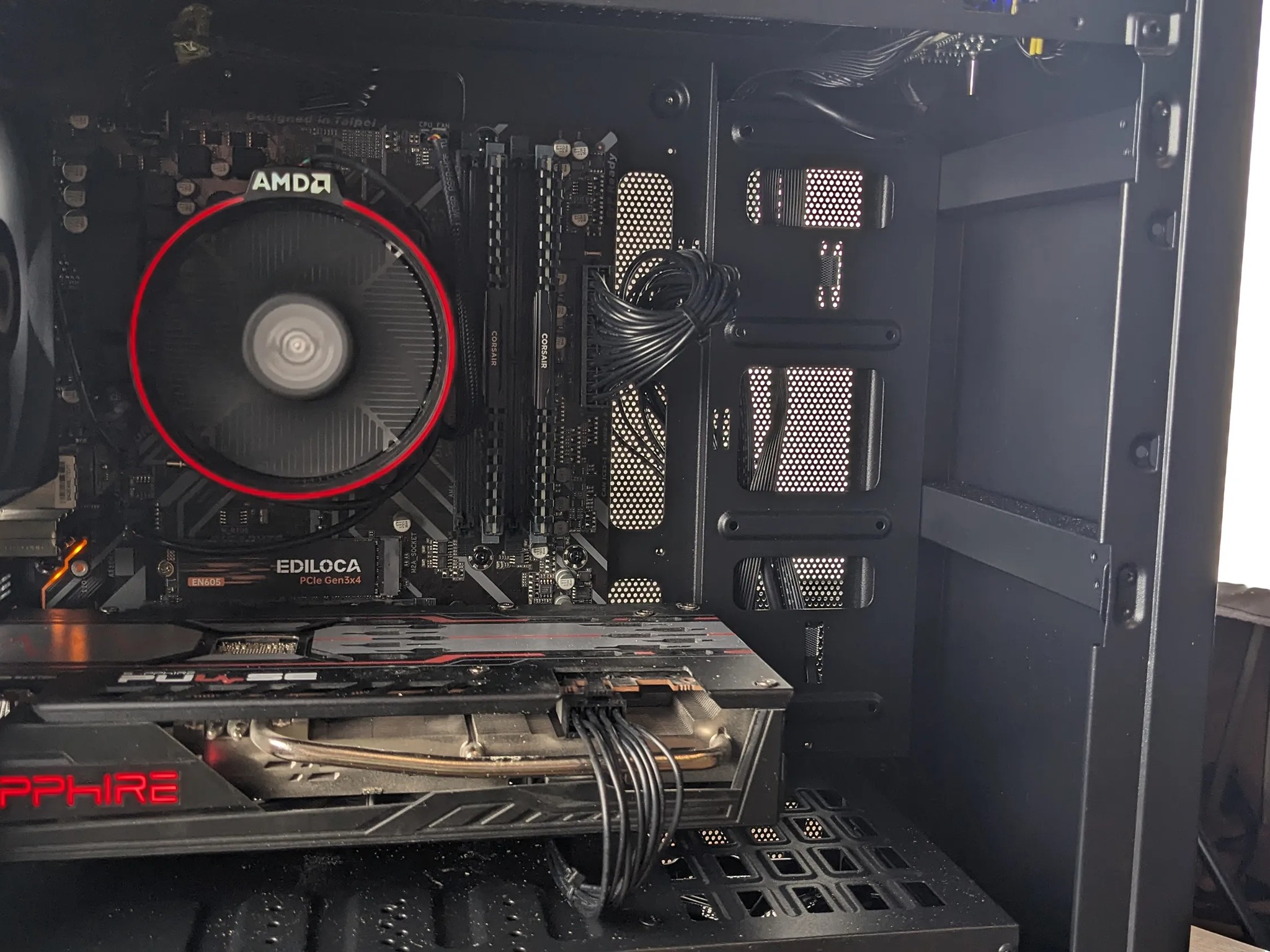 GamerSxin Custom 5600 XT R5 3600 16GB 2933mhz 1TB NVMe