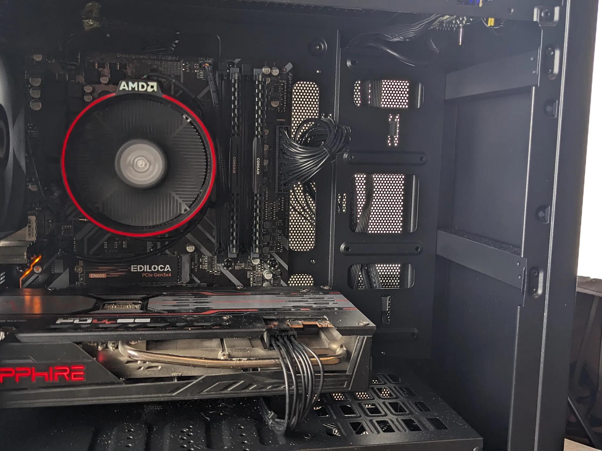 GamerSxin Custom 5600 XT R5 3600 16GB 2933mhz 1TB NVMe