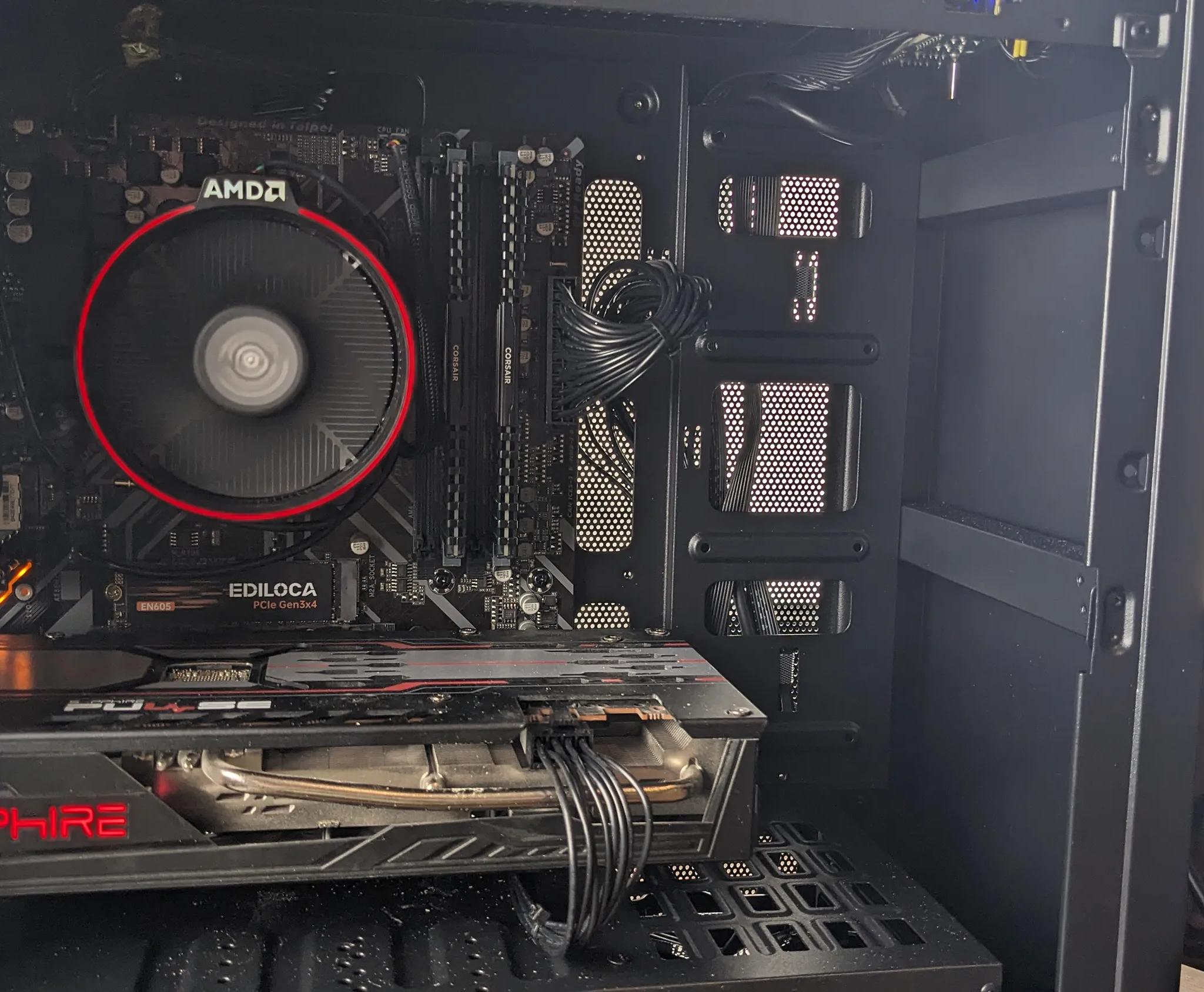 GamerSxin Custom 5600 XT R5 3600 16GB 2933mhz 1TB NVMe