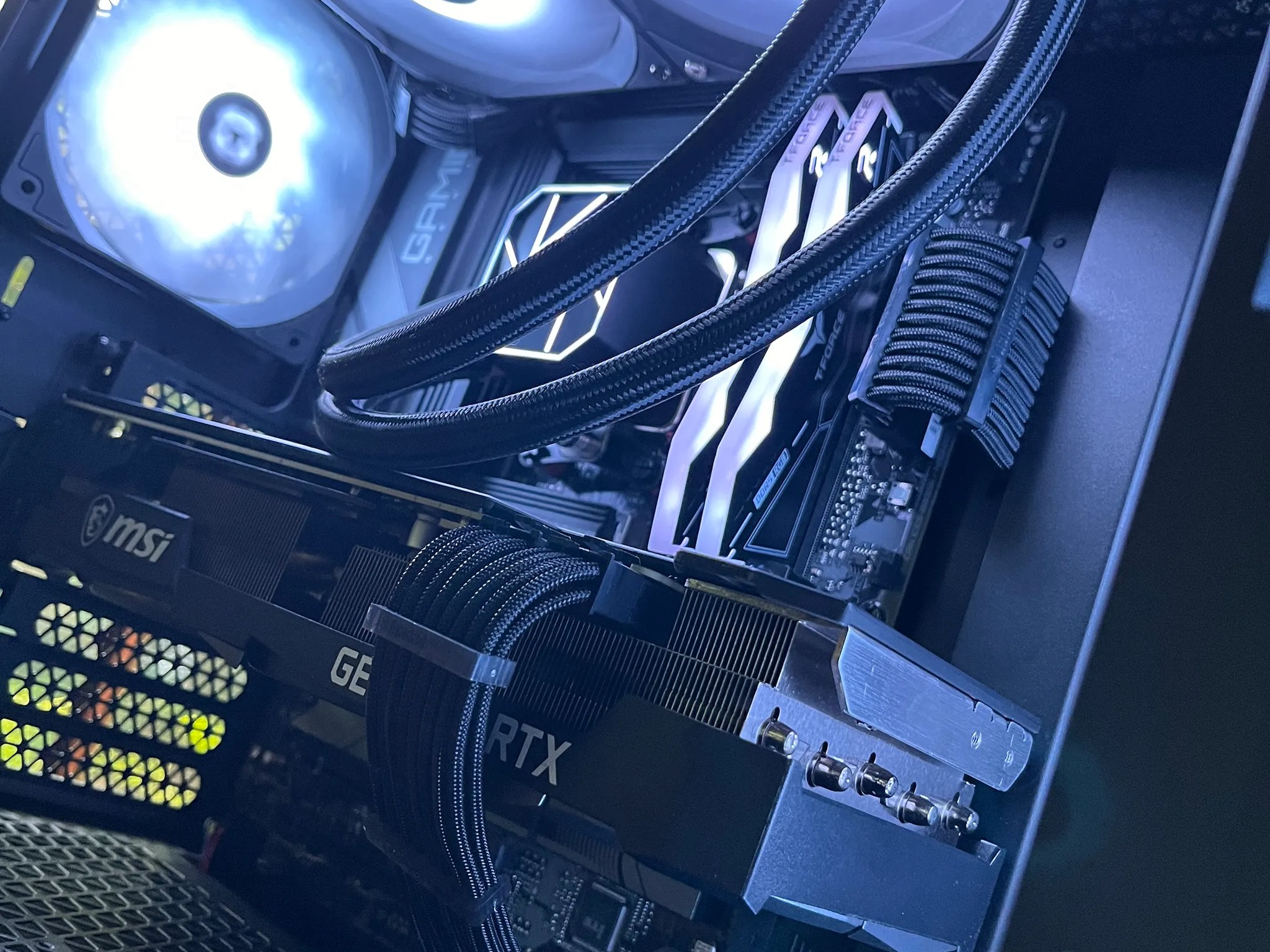 Carbon - 3080 / R7 7700X / 32GB DDR5 / 1TB Gen 4 NVMe Custom Gaming PC