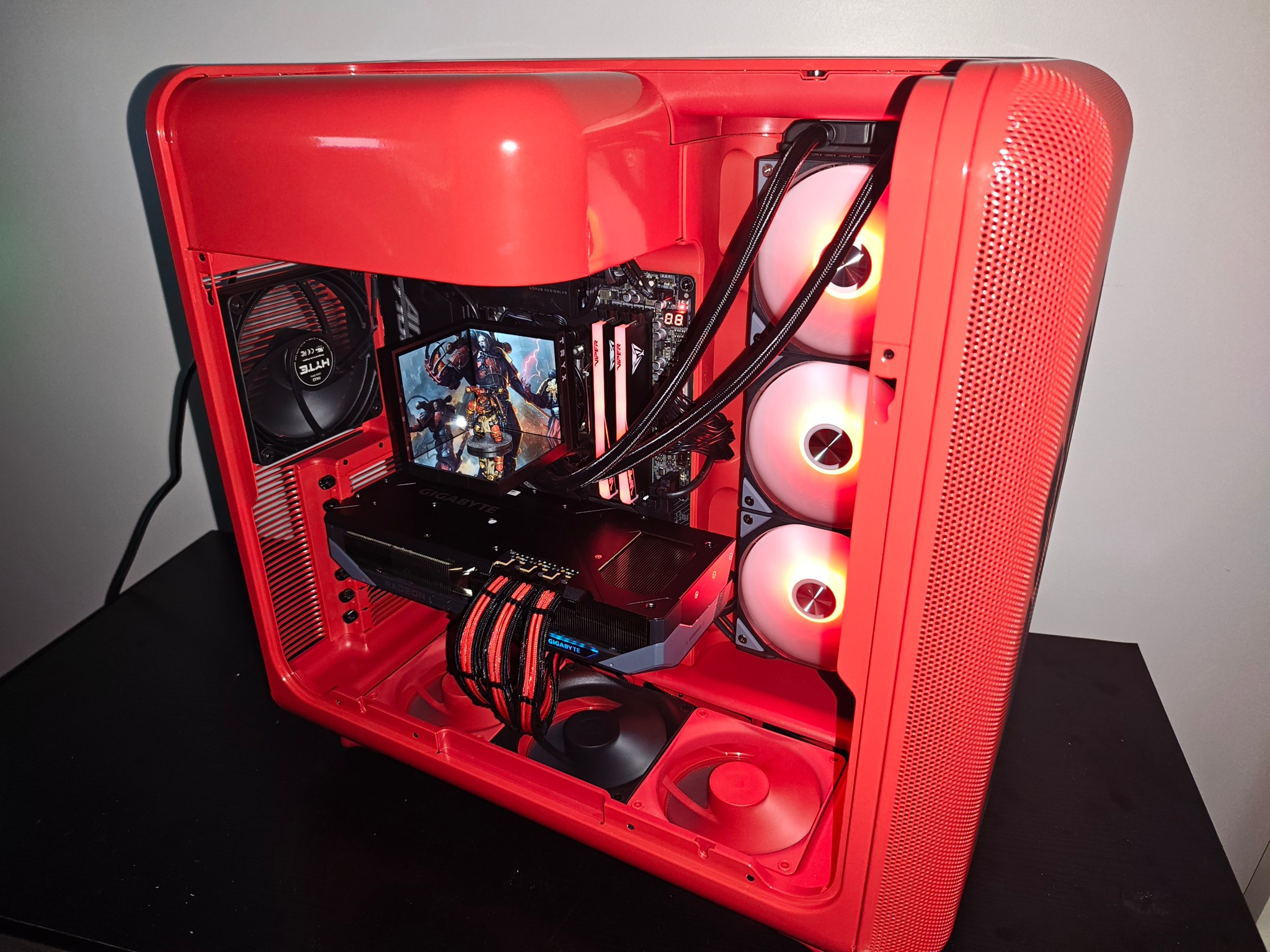 ELITE Performance CUSTOM WARHAMMER 40k GAMING PC, 9070XT, 4 TB nvme, 48 GB ddr 5 ram!