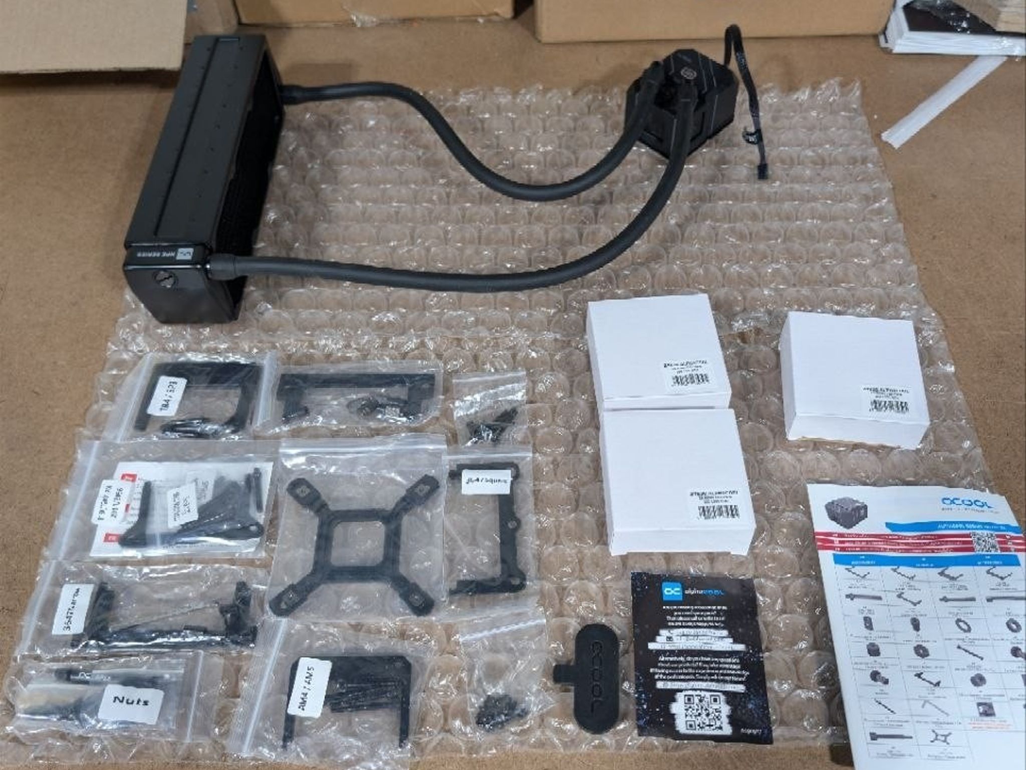 Alphacool Eisbaer Pro ES 80mm Triple HPE + 3x ES PWM Fans - (11972)
