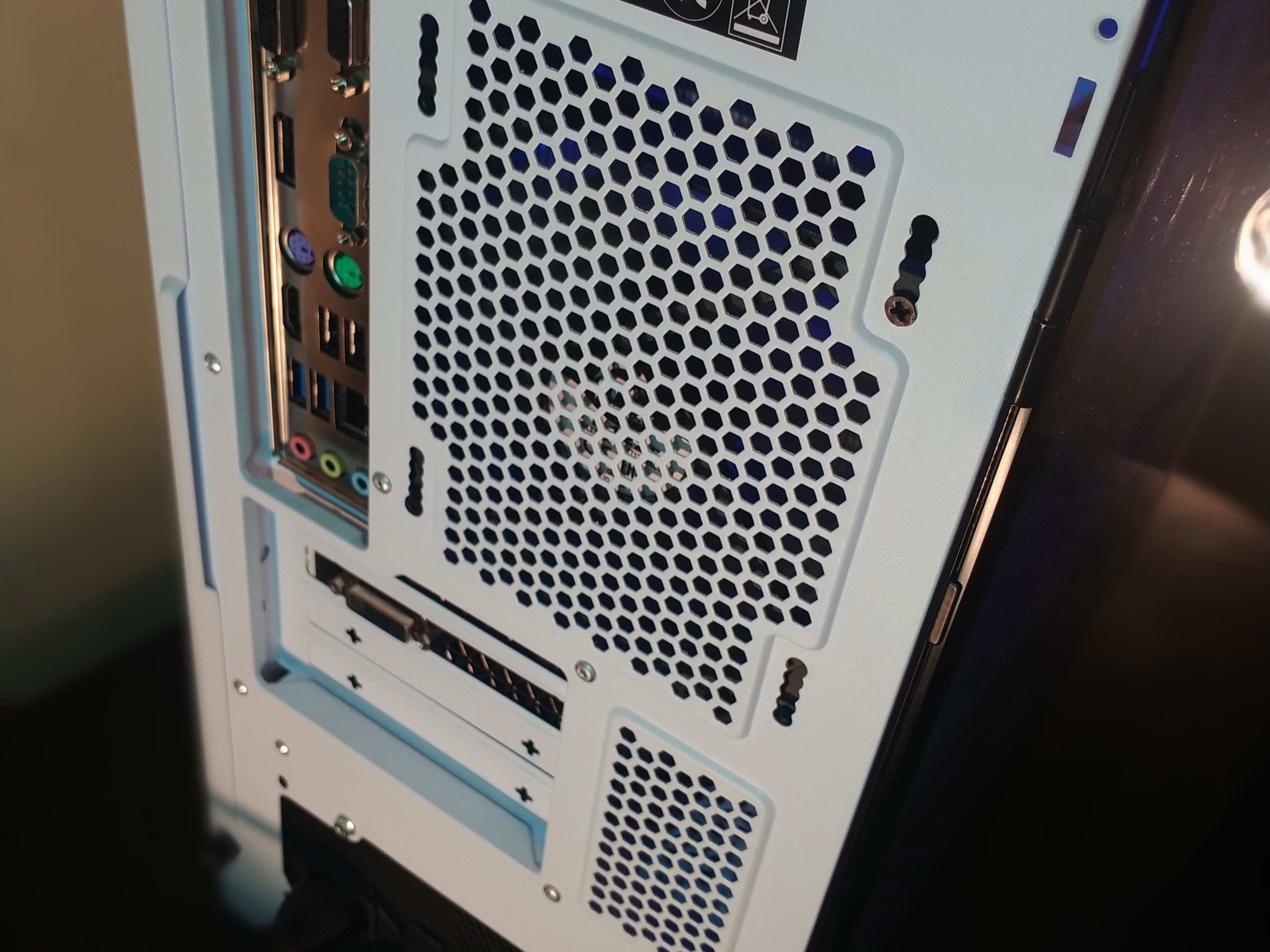 Gtx 1070 i3 10100f gaming pc custom