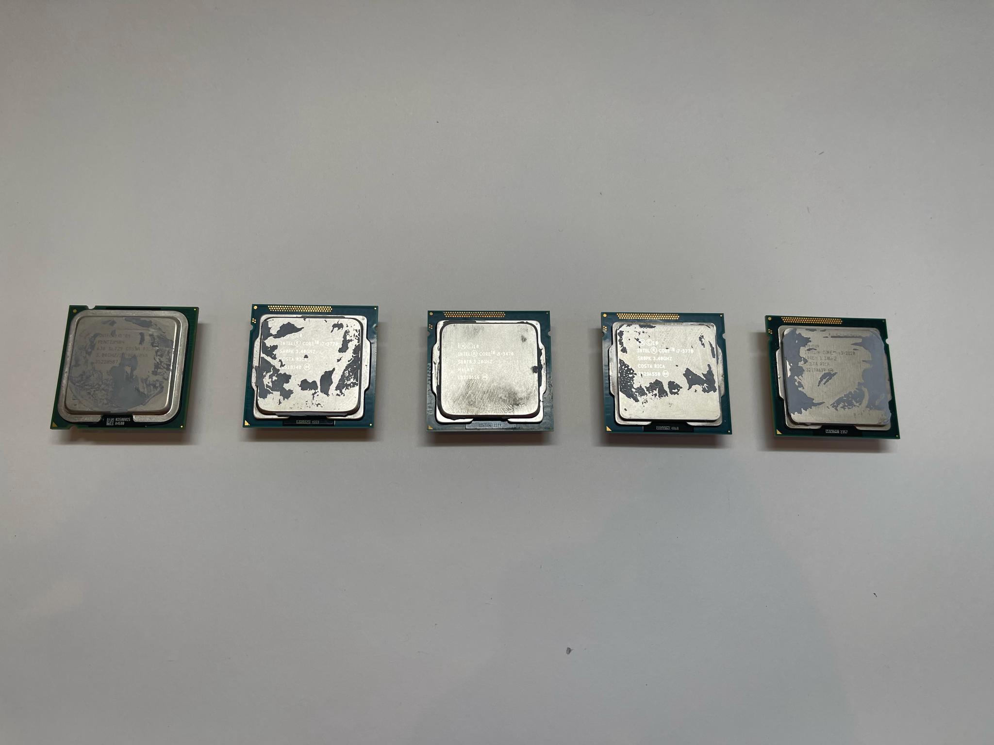 Bundle of 5 Intel CPUs