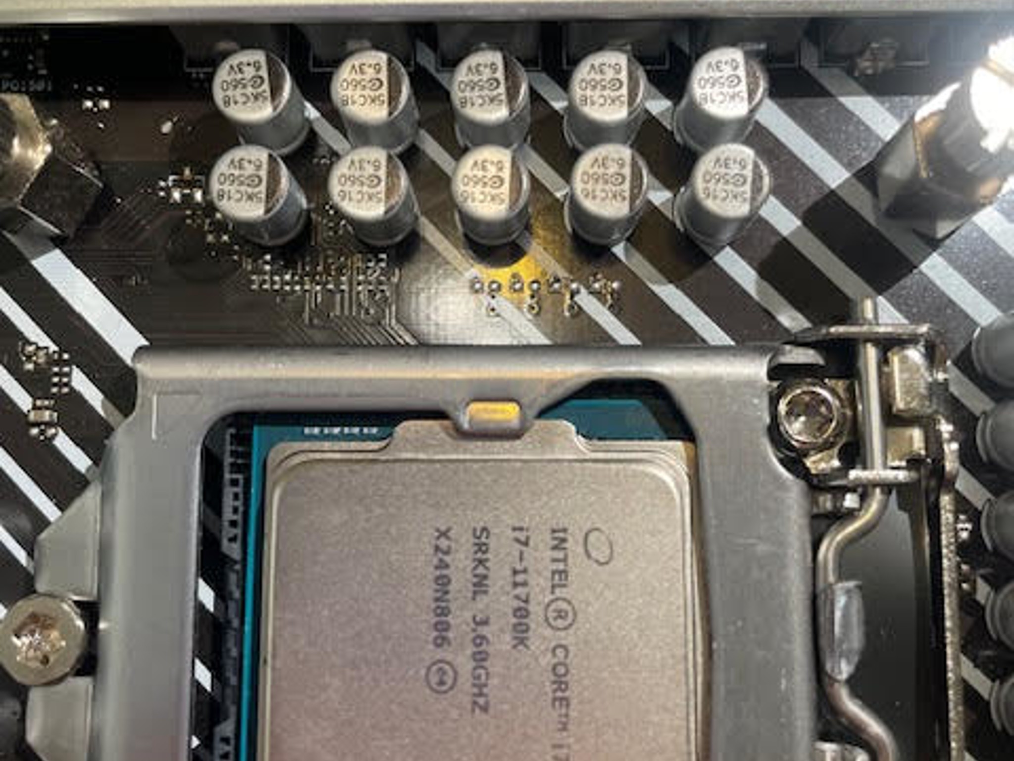 [BUNDLE] Intel i7-11700k/ Asus 7590-P/ 32GB DDR4 ram/ AIO