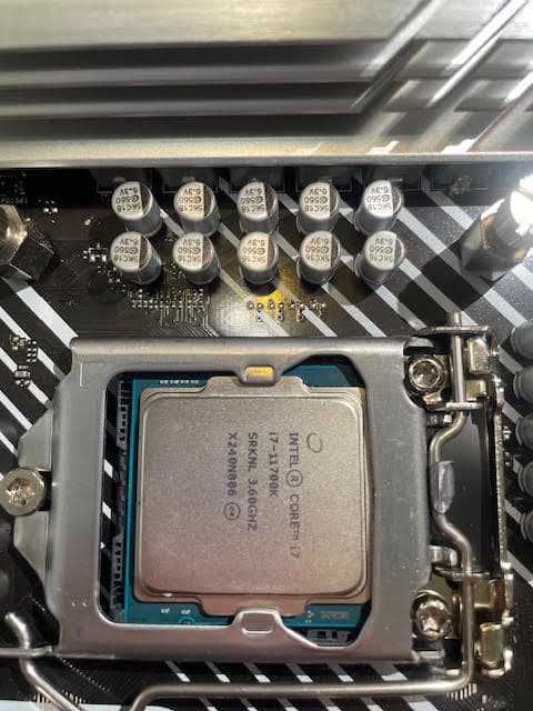 [BUNDLE] Intel i7-11700k/ Asus 7590-P/ 32GB DDR4 ram/ AIO