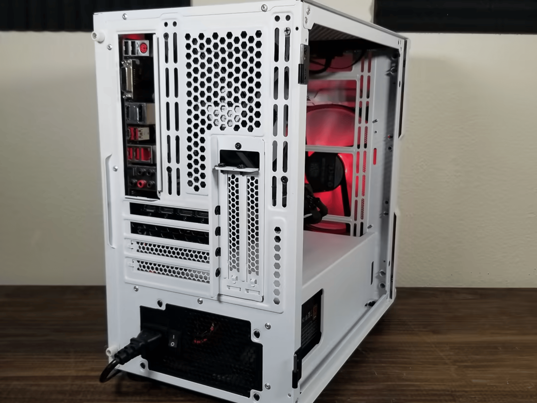 AMD Ryzen 5 2600X // AMD Radeon RX 5500XT // NEO Forza 16GB 3200MHz