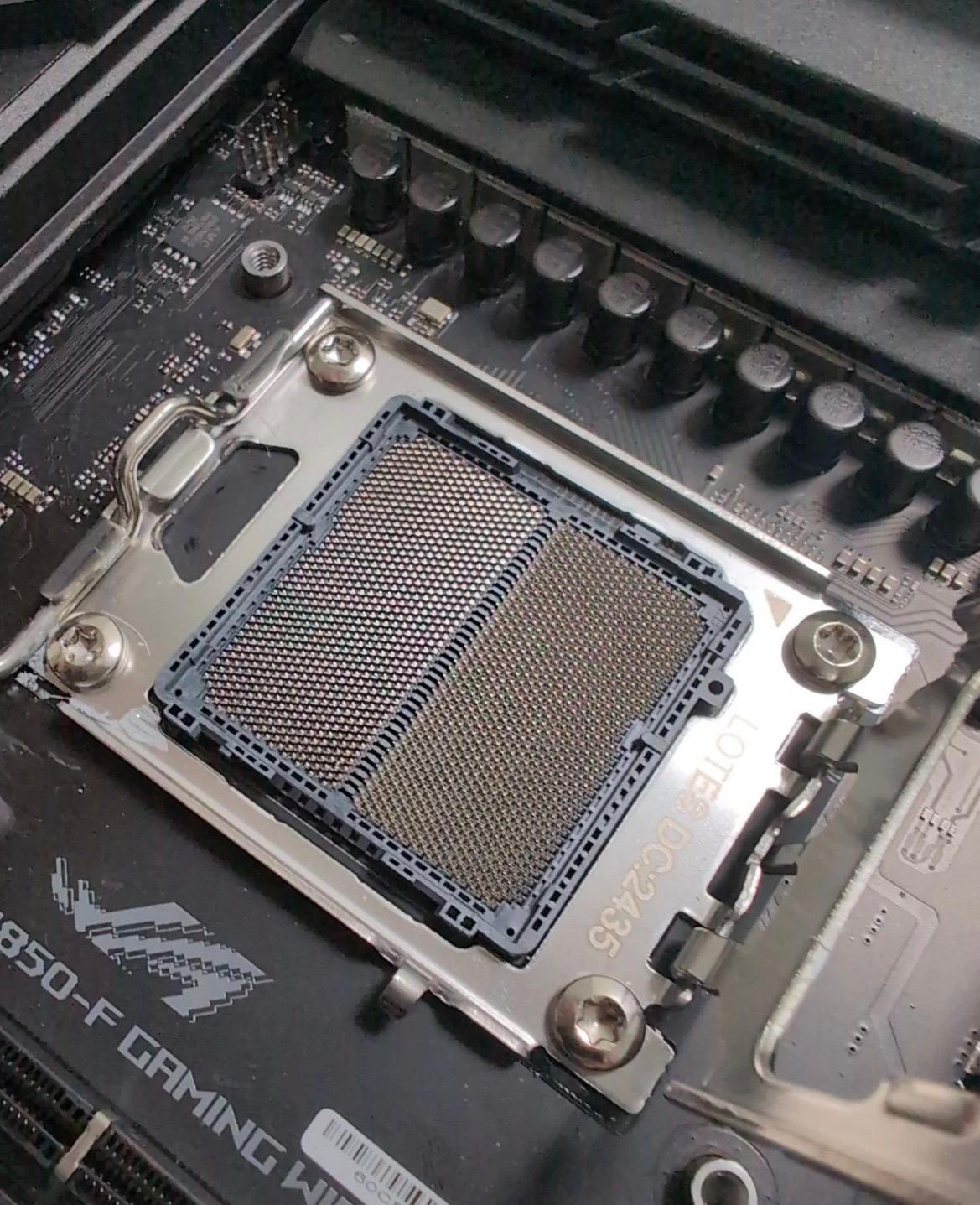 ASUS ROG Strix B850-F Gaming WiFi AM5 Motherboard