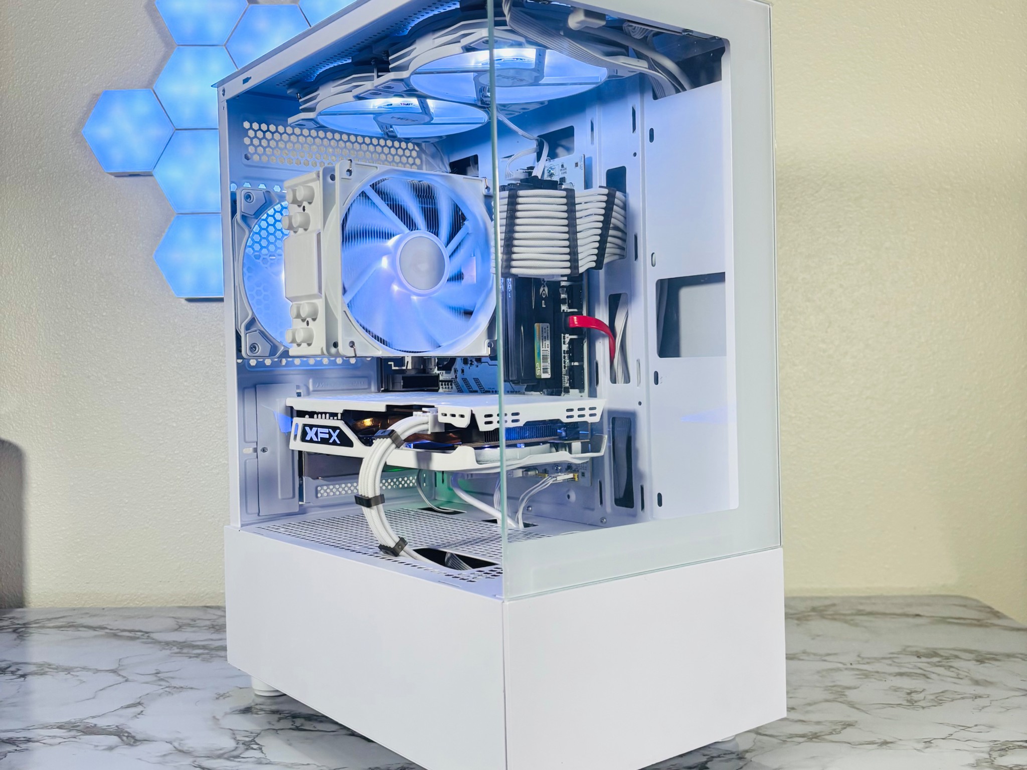 ⚪️⚪️ | Ryzen 5 2600 + RX 480 8GB | 16GB | WiFi INCLUDED