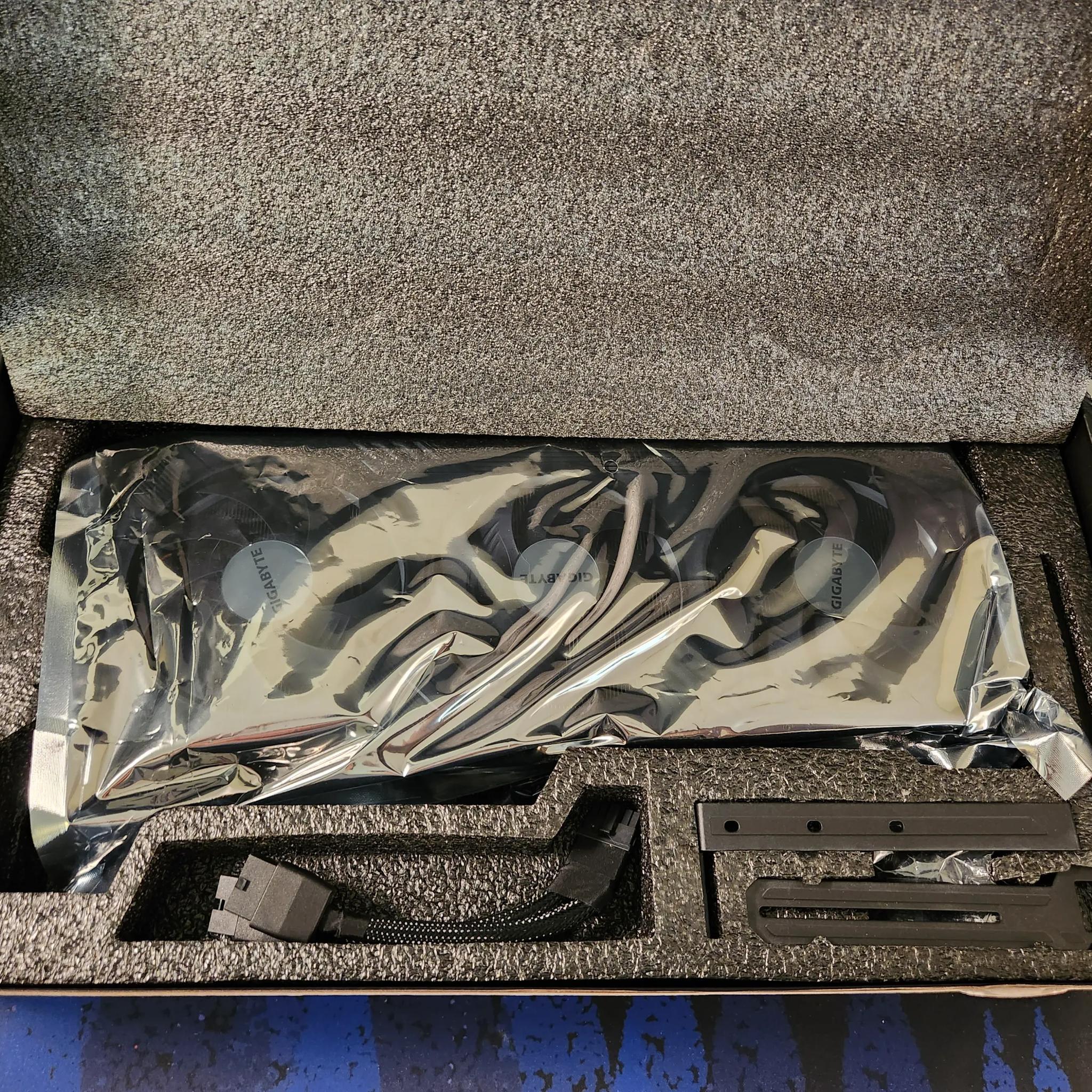 Gigabyte Gaming OC GeForce RTX 4070 Ti 12GB