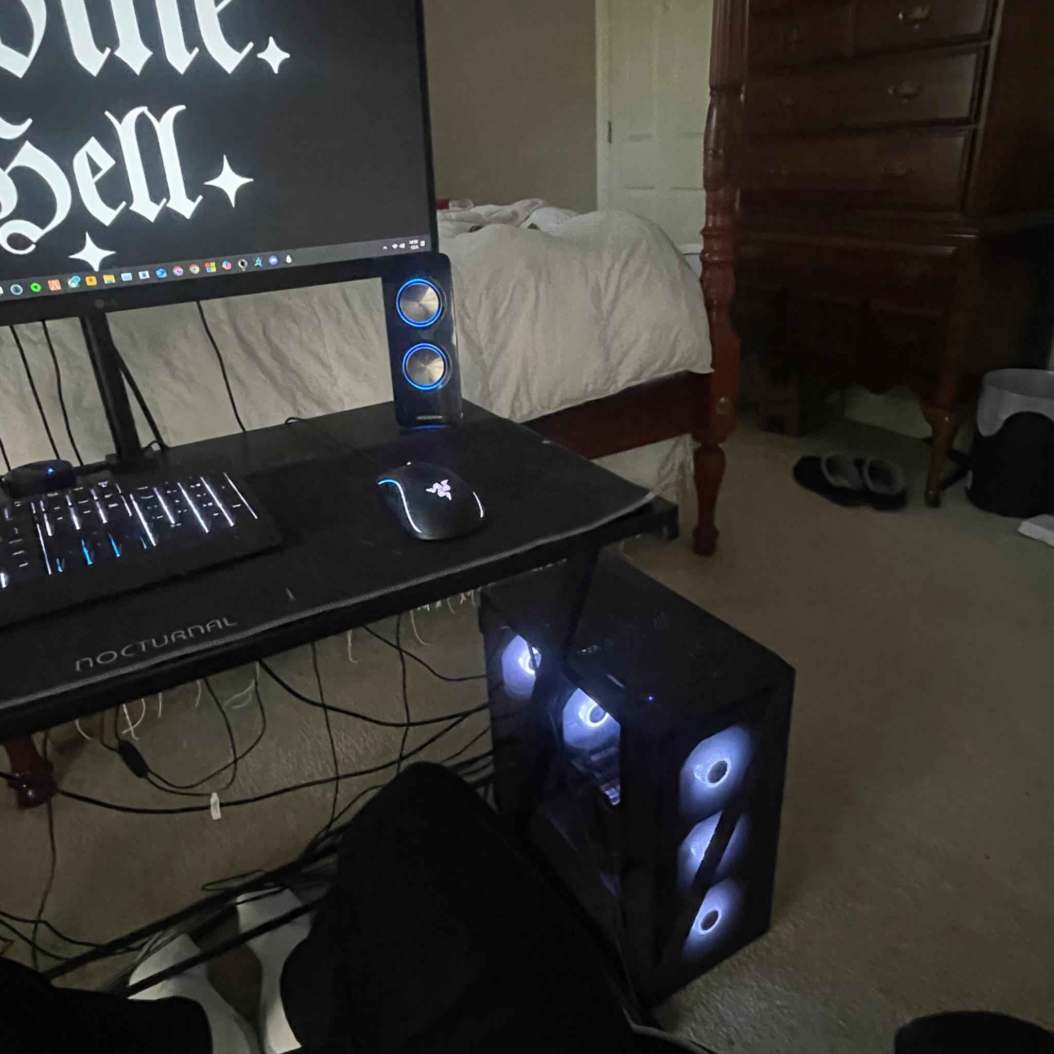 Skytech Gaming “Custom” Gaming PC